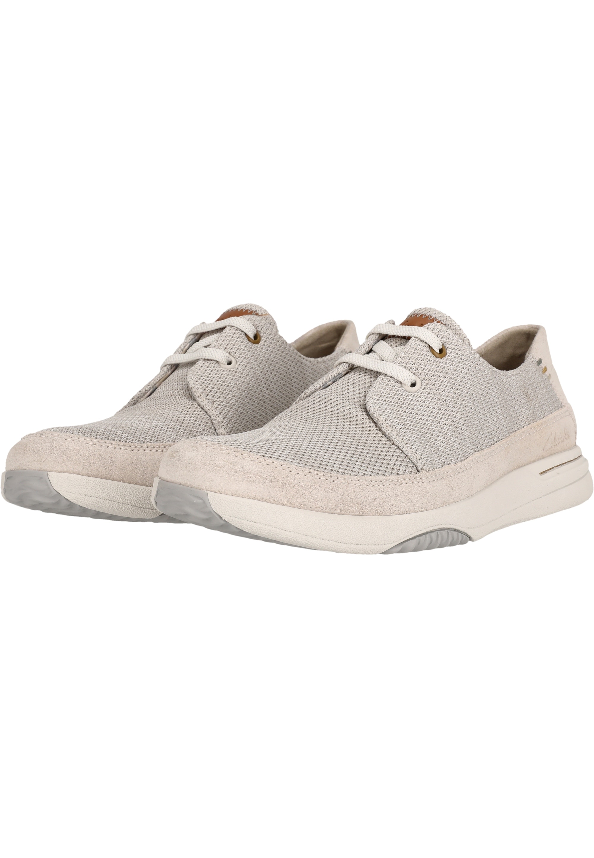 Clarks Sneaker »Easeway«, in leichtgewichtiger Konstruktion