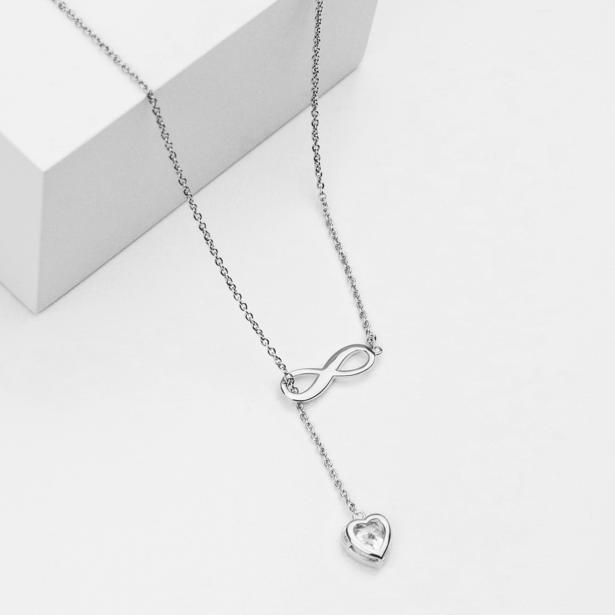 Tamaris Y-Kette »Messing Halskette Infinity Style, Unendlichkeitsschleife, Herz« mit Zirkonia (synth.)