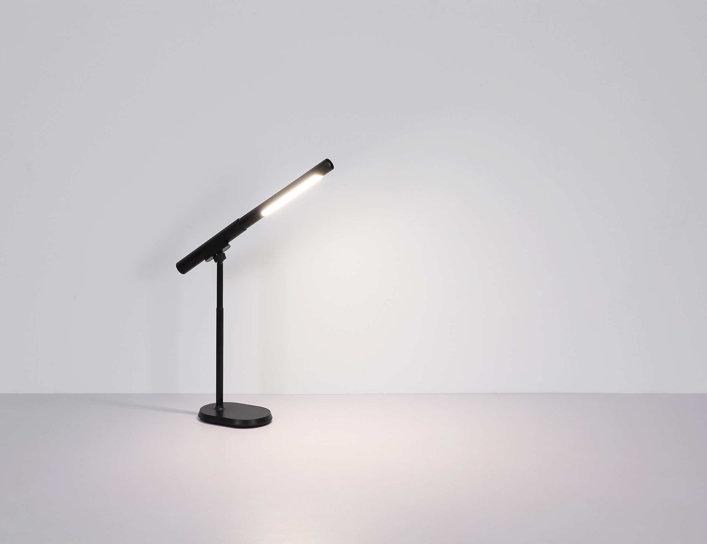 GLOBO LIGHTING LED Tischleuchte »MILAN«, Leuchtmittel LED-Modul | LED fest integriert, Tischlampe/Arbeitszimmer/Bürotischleuchte/Taschenlampe/schwarz