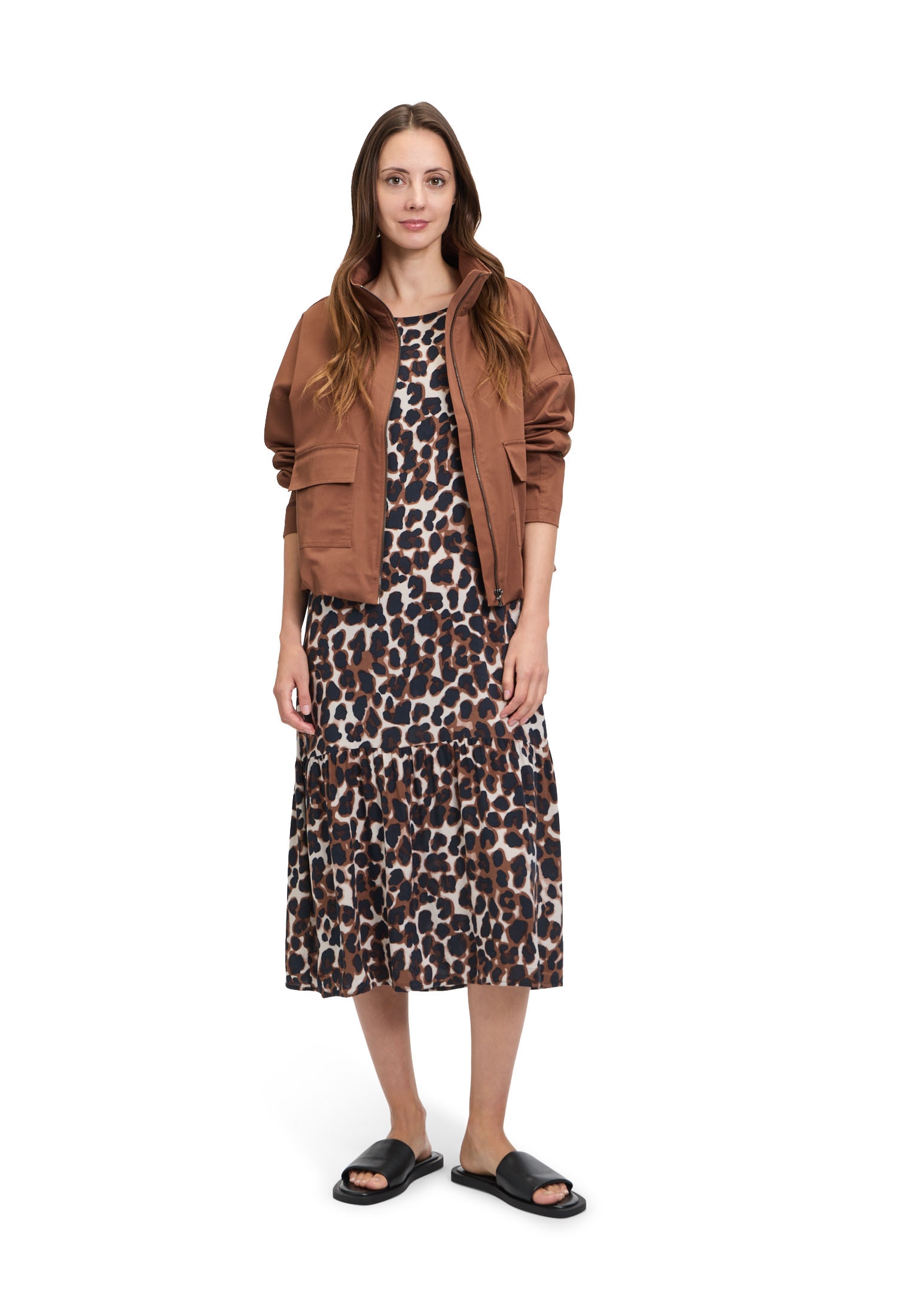 Betty&Co Sommerkleid »Betty & Co Stufenkleid im Leo-Look«, Druck