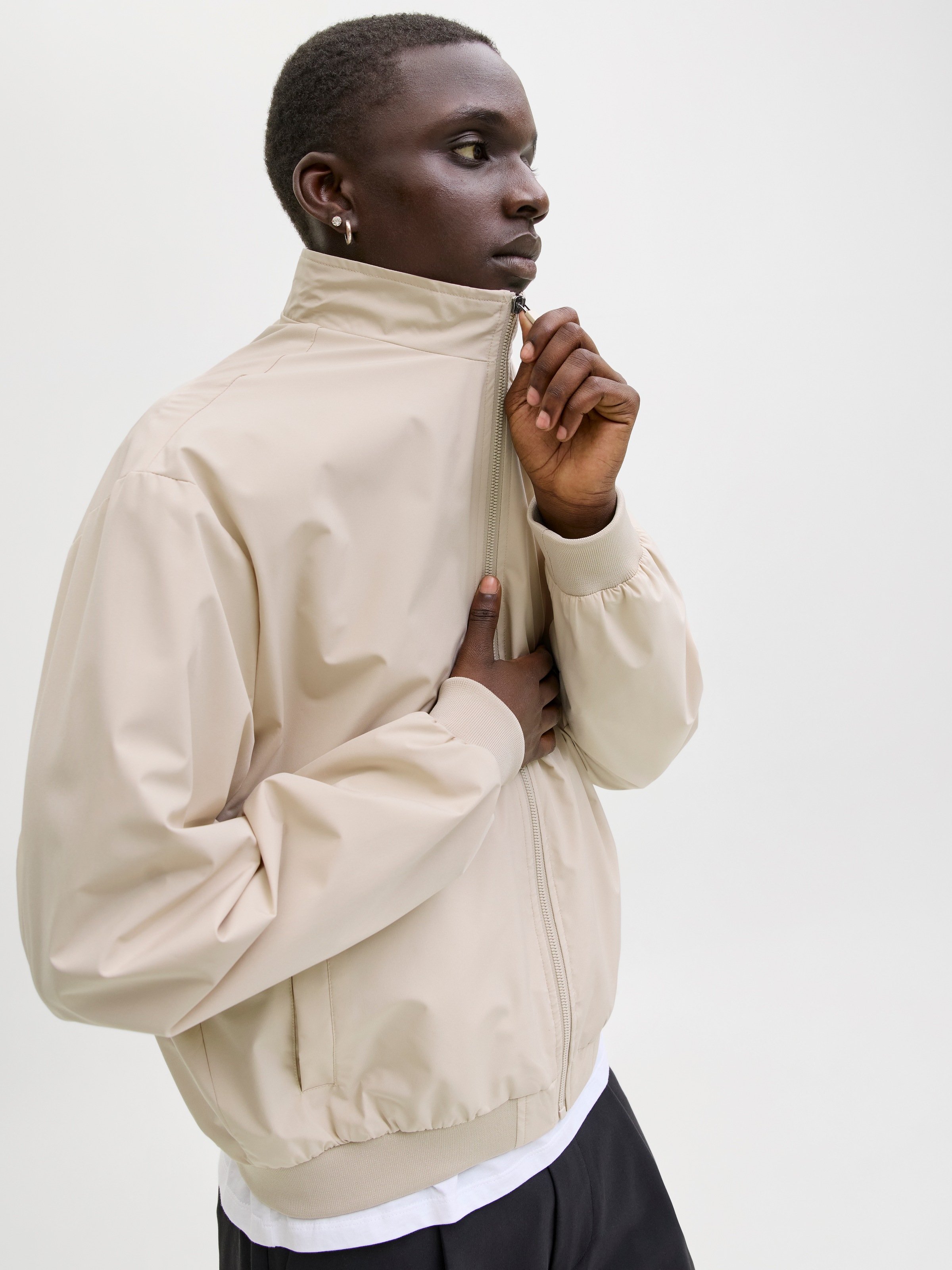 Jack & Jones Bomberjacke "JJECHARGE STAND COLLAR BOMBER NOOS" mit Stehkrage günstig online kaufen