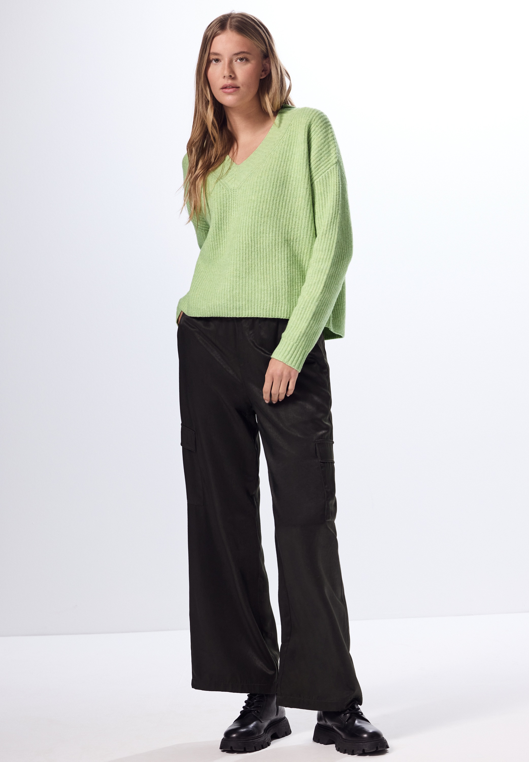 STREET ONE STUDIO Strickpullover, mit V-Ausschnitt