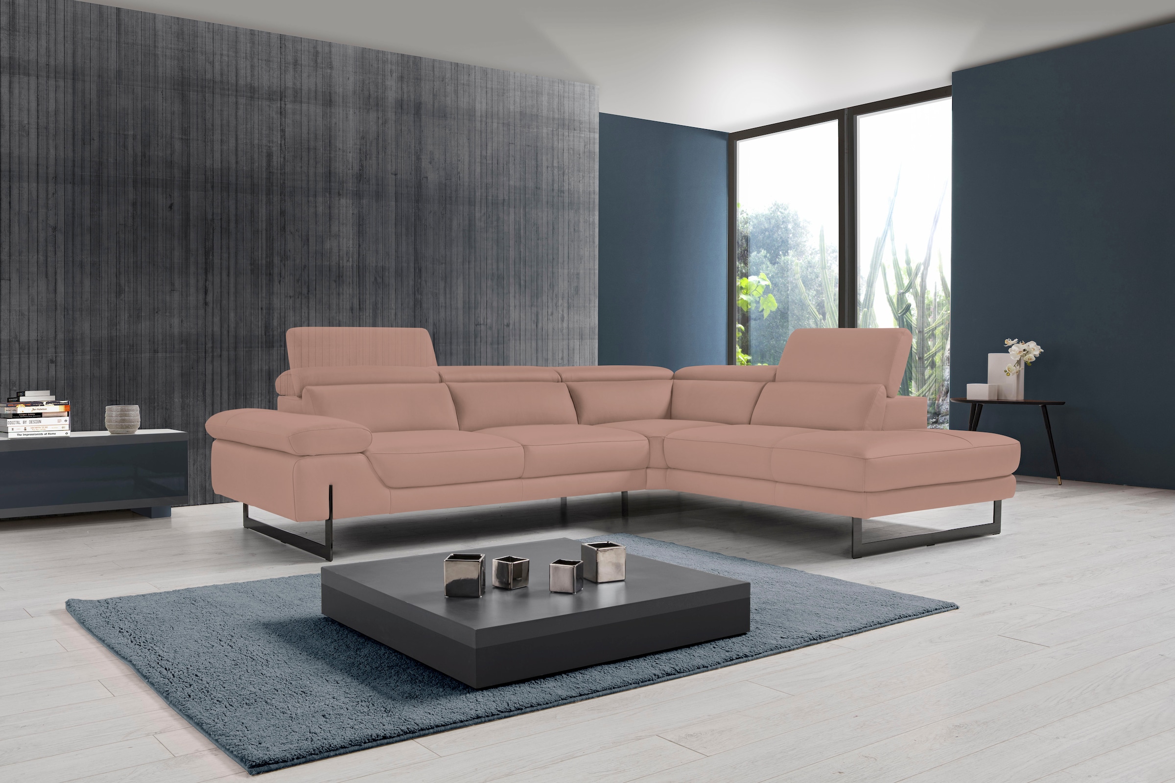 Egoitaliano Ecksofa "Queenie, extravagantes Sofa mit erstklassigem Sitzkomfort, L-Form" mit verstellbarer Armlehne und Kopfteilen für Wohlfühlkomfort