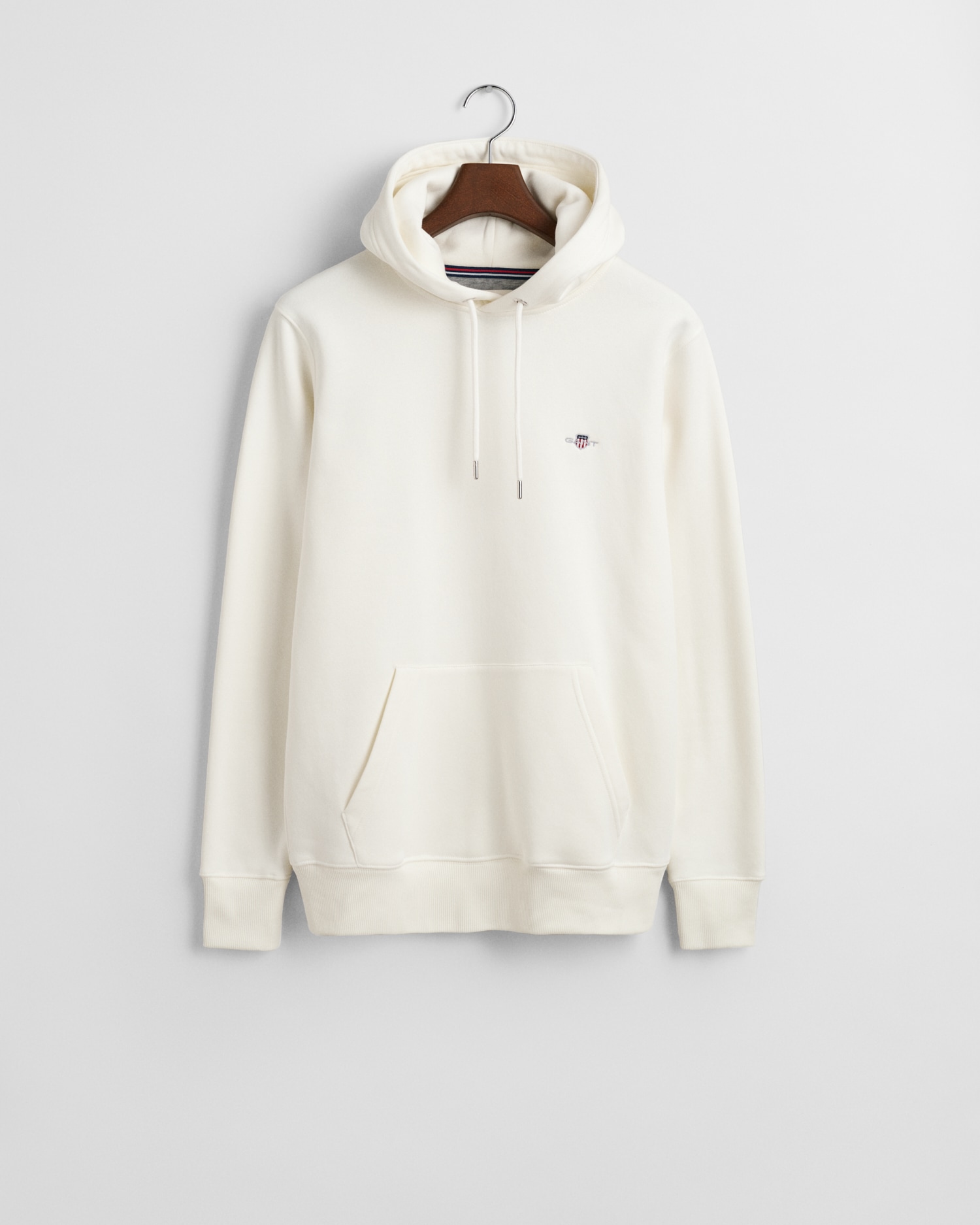 Gant Hoodie »REG SHIELD HOODIE«, mit Logostickerei auf der Brust
