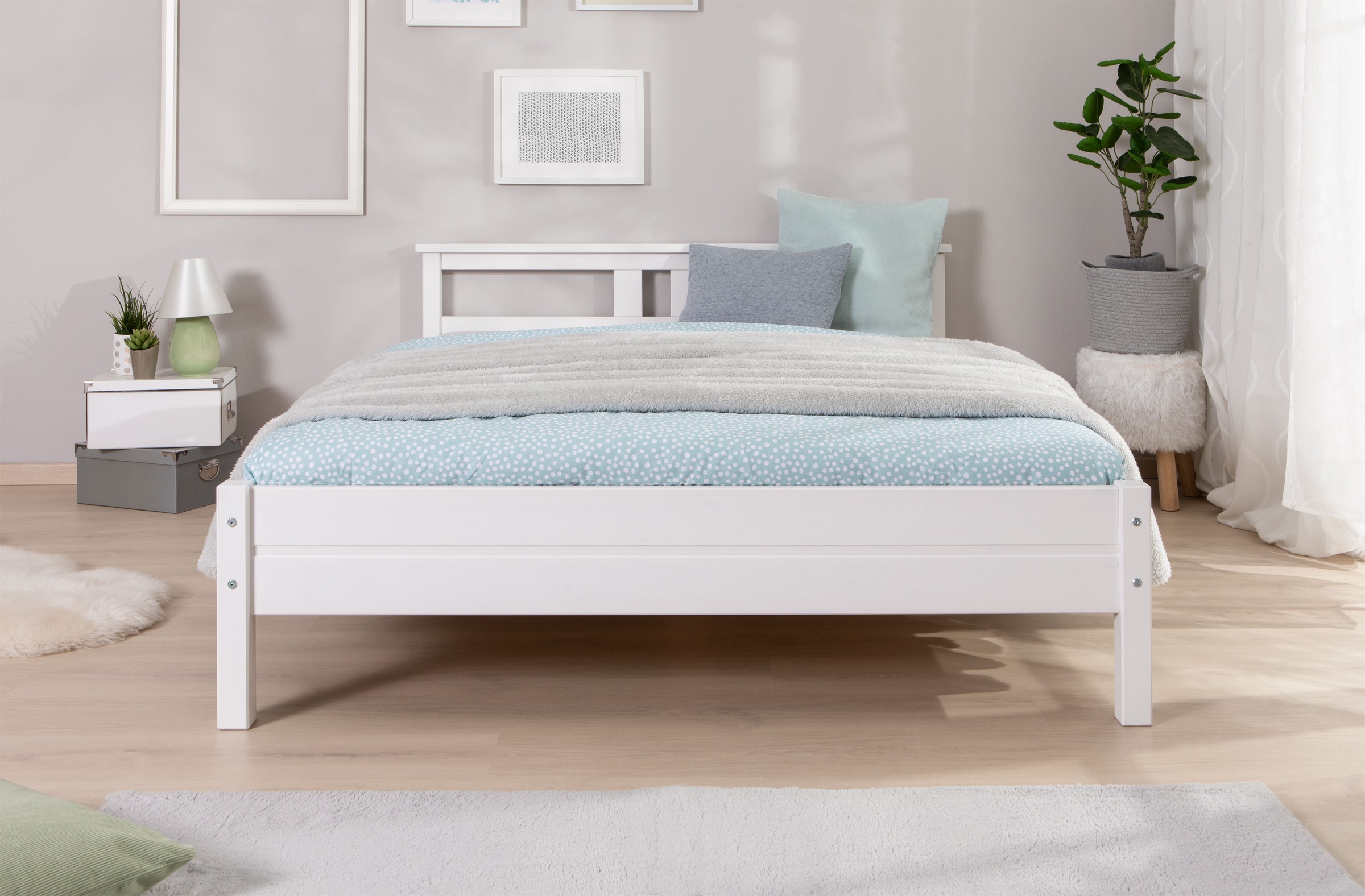 Ticaa Futonbett »Merci«, Einzelbett, aus Kiefer Massivholz, inkl. Rollrost