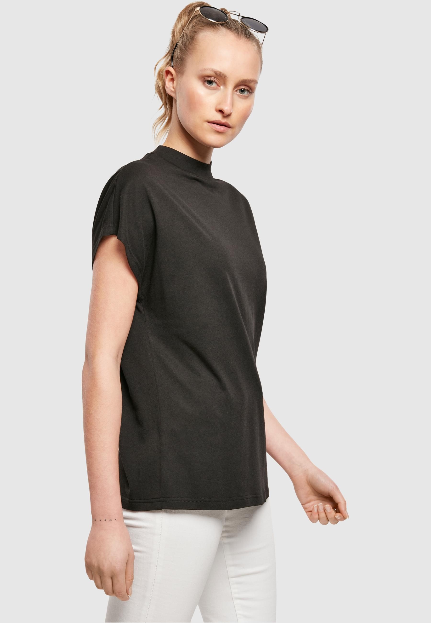 URBAN CLASSICS Kurzarmshirt »Urban Classics Damen Ladies Oversized Cut On Sleeve Viscose Tee«, (1 tlg.)