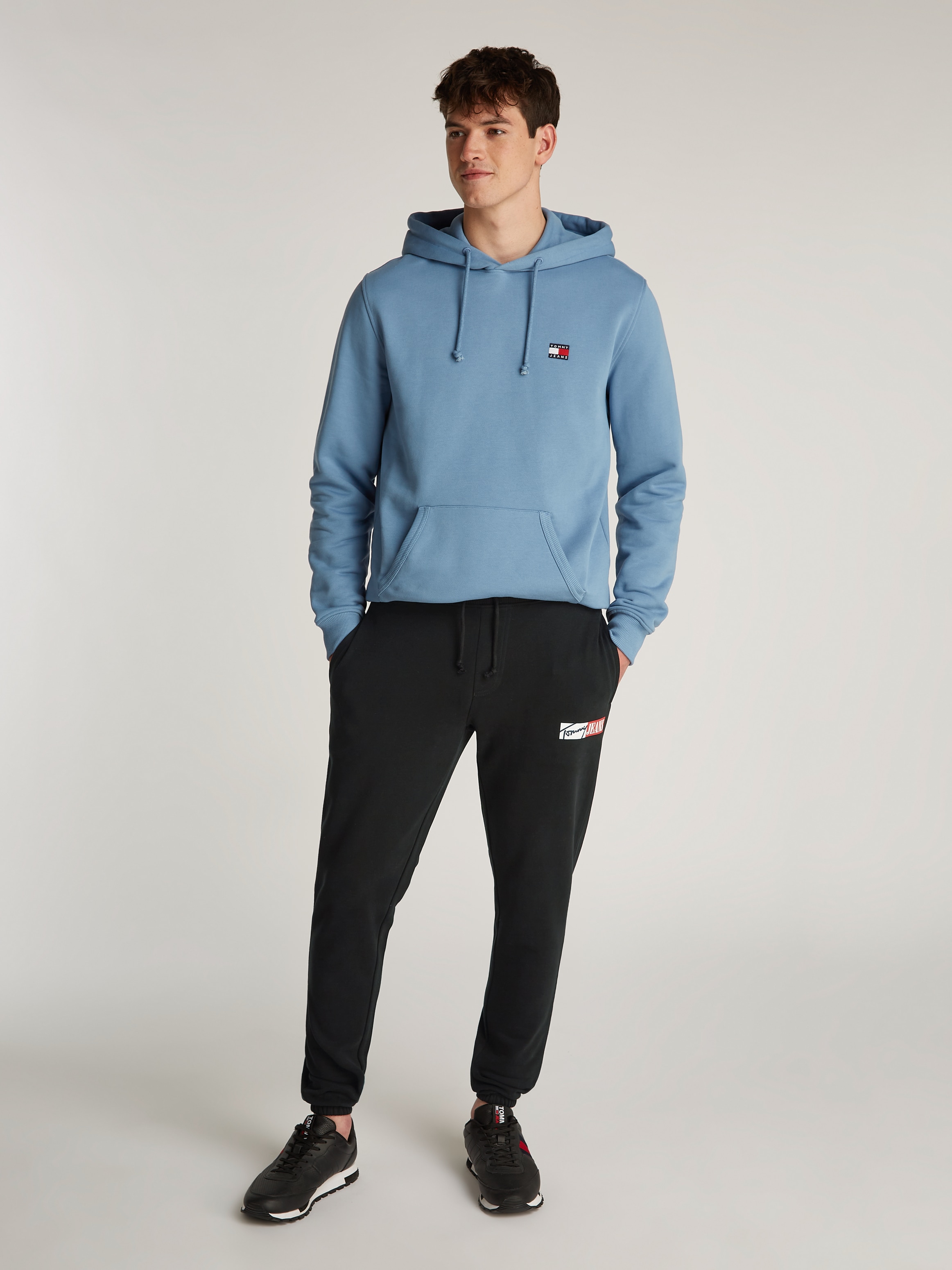 Tommy Jeans Jogginghose »TJM SLIM ENTRY SWEATPANT«, mit Logo