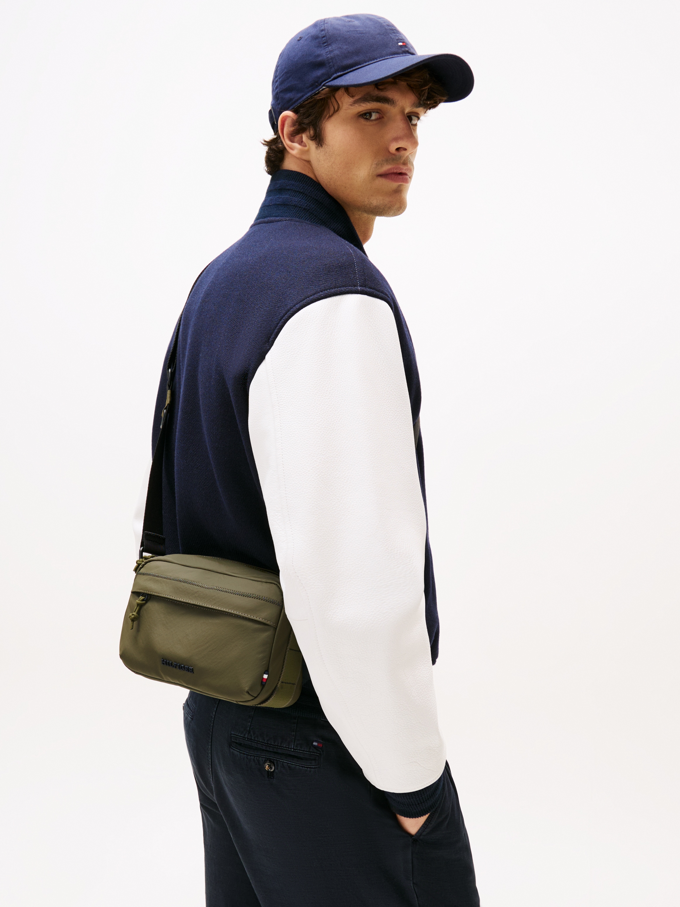 Tommy Hilfiger Umhängetasche »TH COLOUR EW REPORTER«, Men Messengerbag, Schultertasche mit Vordertaschenfach