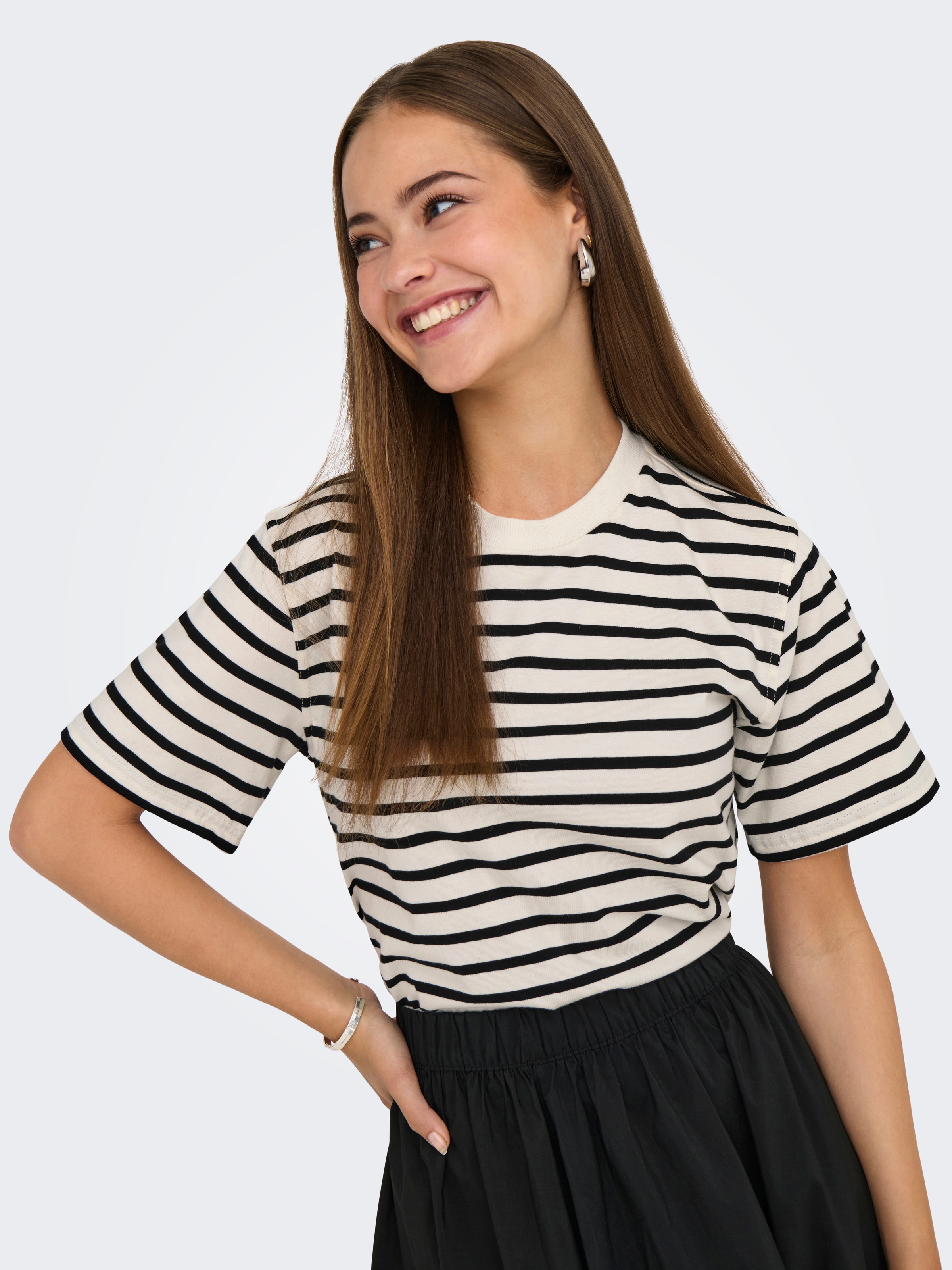 ONLY Kurzarmshirt "ONLLIVINA S/S STRIPE TEE JRS NOOS" günstig online kaufen