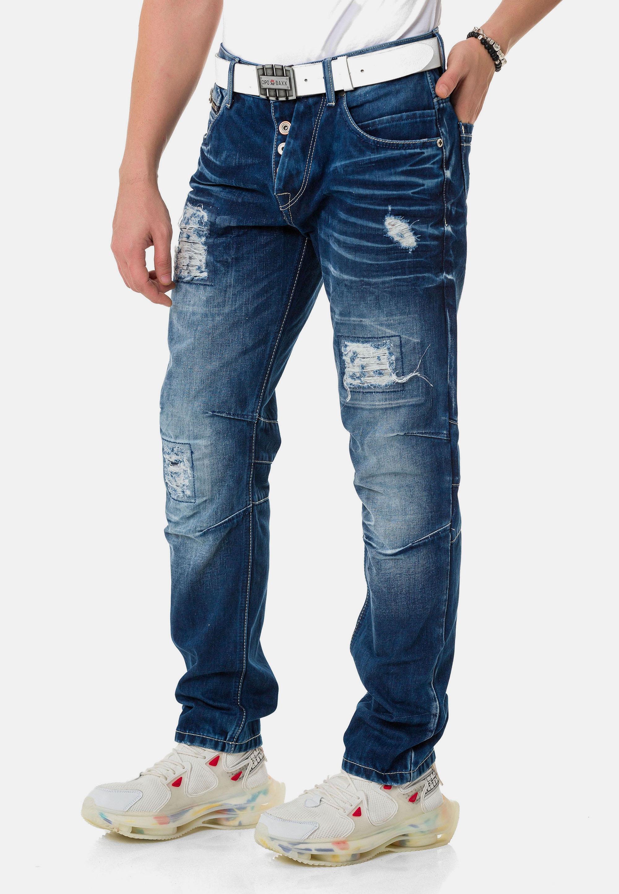 Cipo & Baxx Bequeme Jeans, in coolem Look