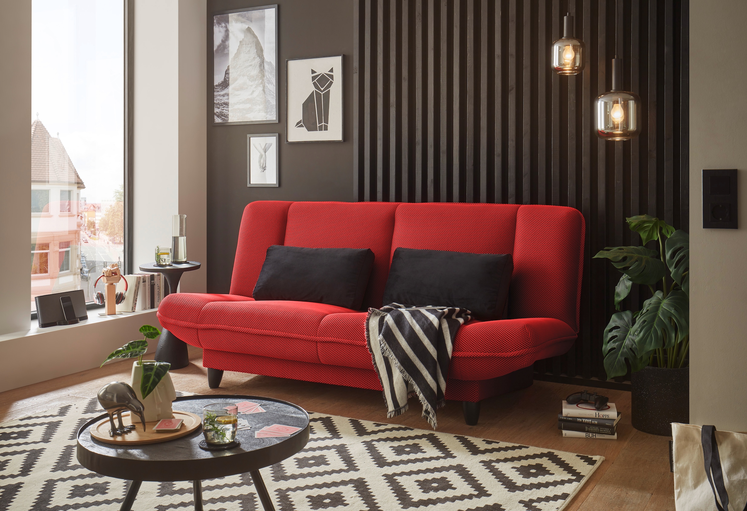 Sofa su miegojimo mechanizmu »Amalia« su Dėžutė patalynei & 2 Pagalvėlė sėdėjimui