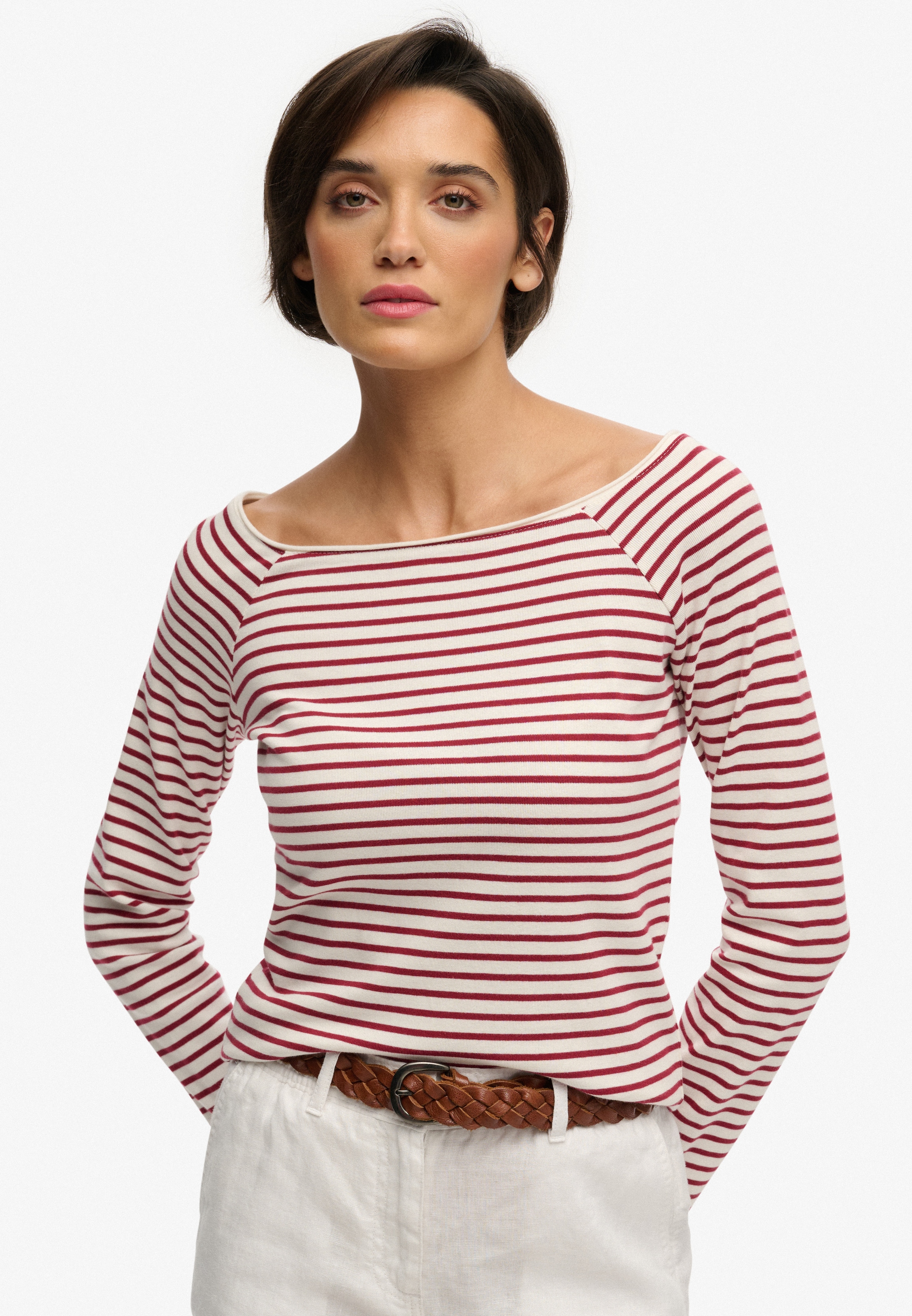 Superdry Langarmshirt "Bardot Off Shoulder Top" Mit U-Boot Ausschnitt Und Wellenkante Am Bund, Gesticktes Logo Am Saum
