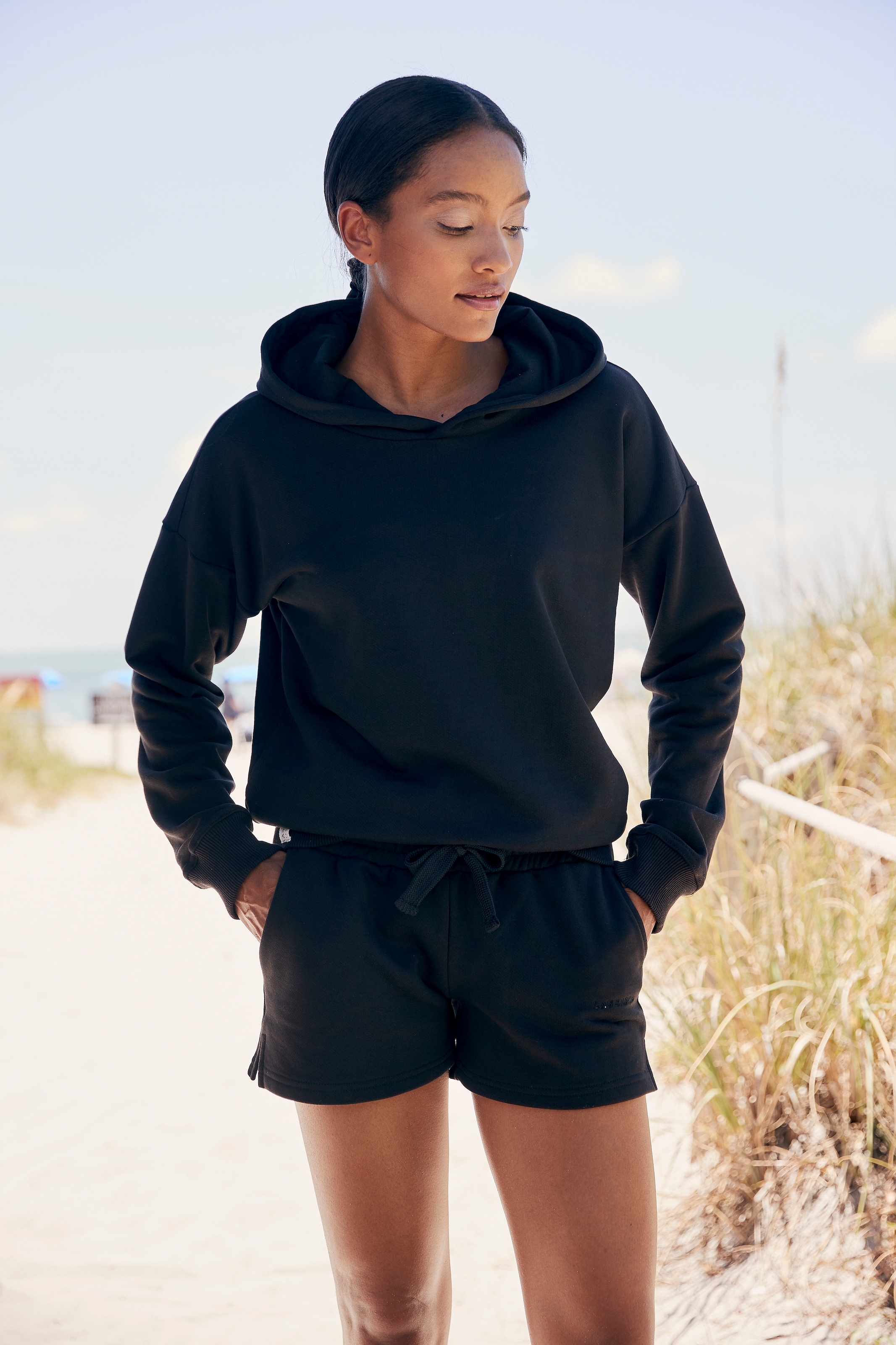 LASCANA Hoodie, aus organischer Baumwolle, Loungewear