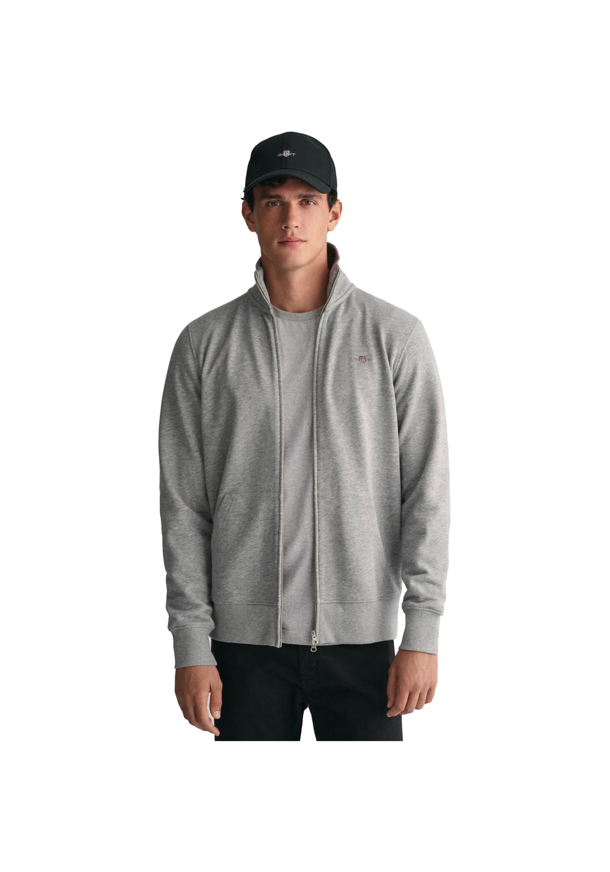 Gant Sweatjacke "REG SHIELD FULL ZIP SWEAT", mit Logostickerei auf der Brus günstig online kaufen