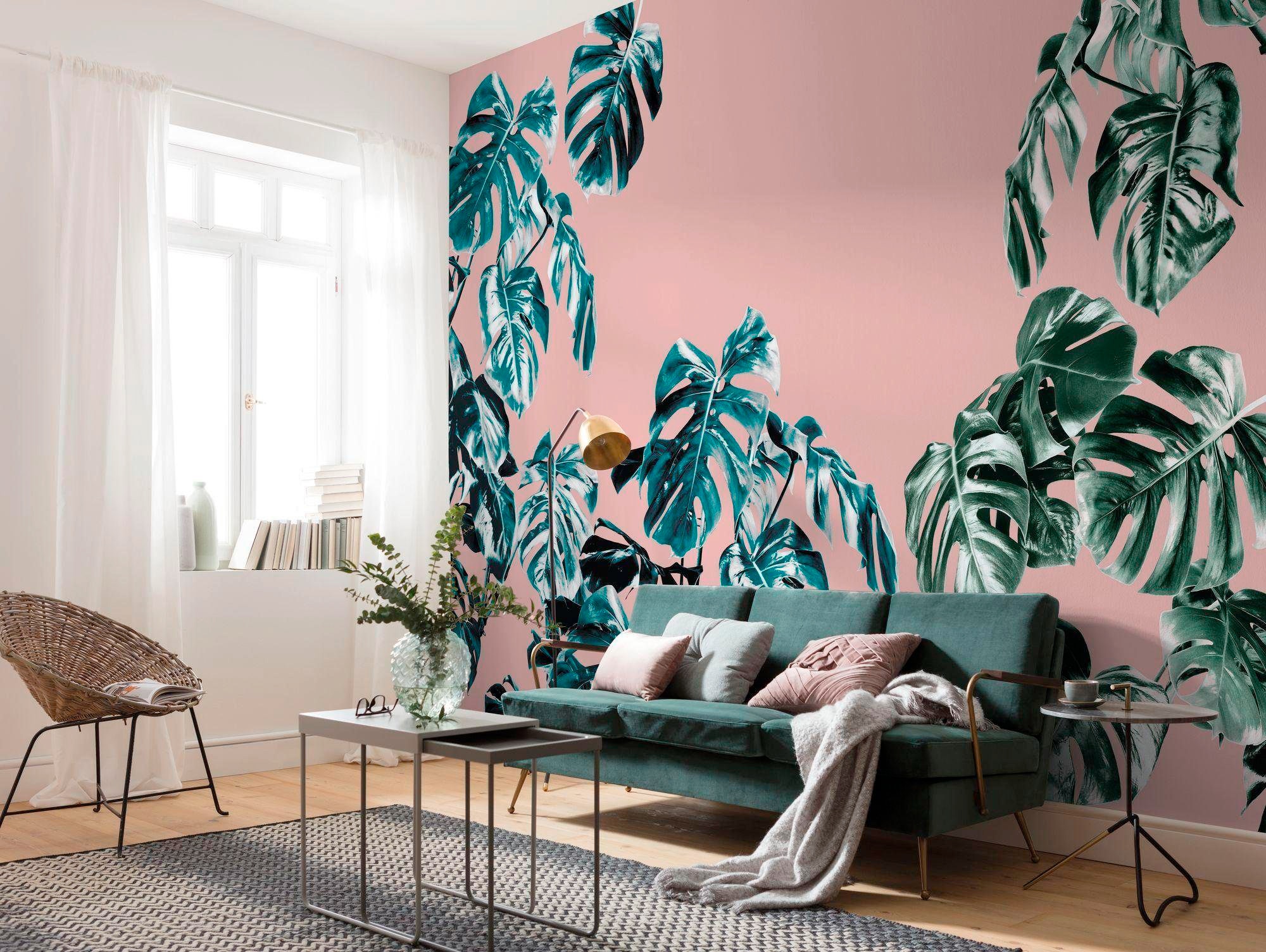 Komar Vliestapete »Digitaldruck Vlies - Monstera Rosé - Größe 400 x 250 cm«, bedruckt, Wohnzimmer, Schlafzimmer