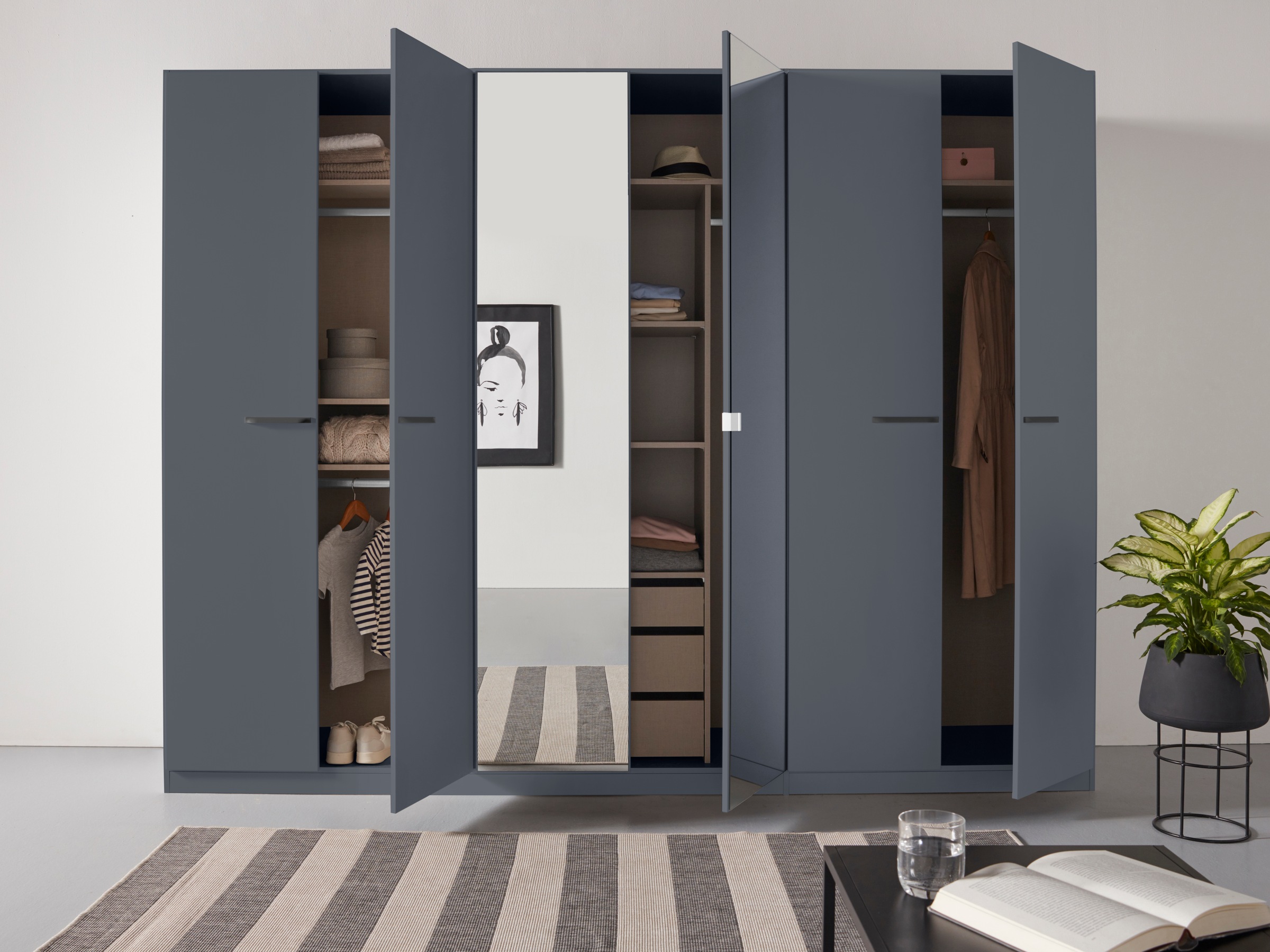 rauch Drehtürenschrank »Kleiderschrank Schrank Garderobe TOPSELLER OTELI inkl. Inneneinteilung«, (erhältlich in Breiten 91-360 cm, ab Breite 136cm inkl. Innenschubladen), mit zusätzlichen Einlegeböden, optional mit Spiegel MADE IN GERMANY