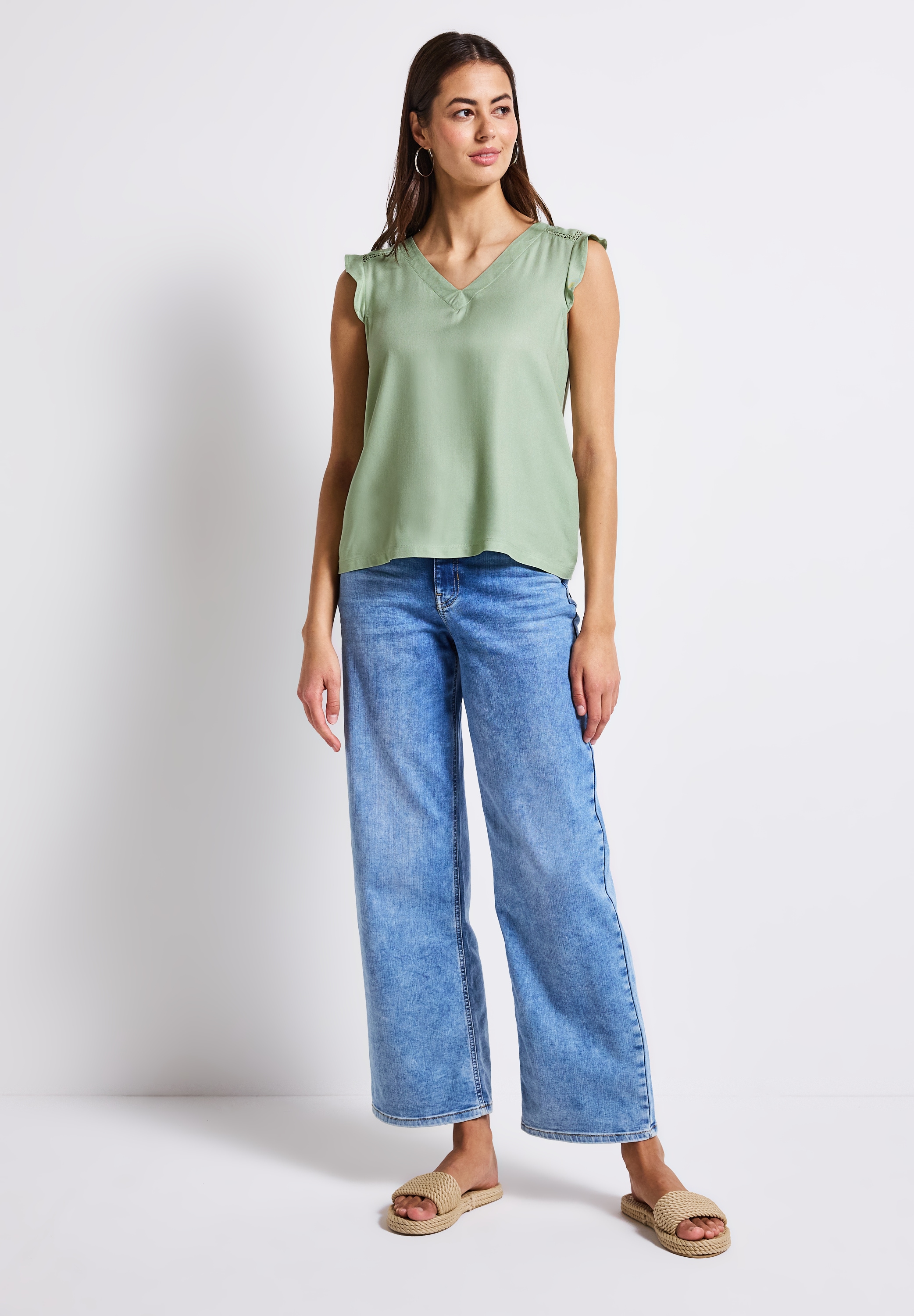 STREET ONE Spitzentop, aus elastischem Materialmix