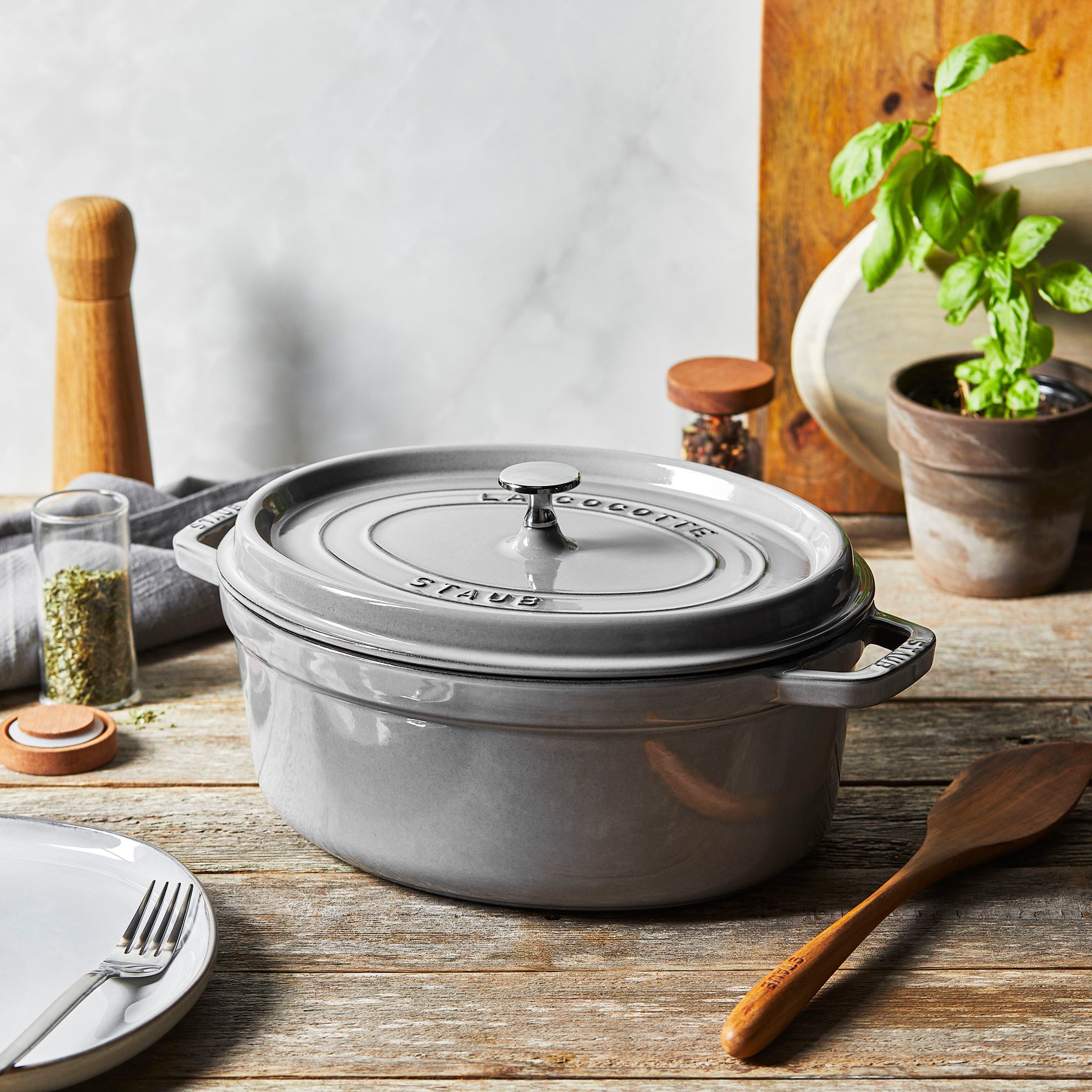 STAUB Bräter »Cocotte«, Gusseisen, (1 tlg.), robust, langlebig, perfekte Hitzeverteilung, Aromaregen-Deckel