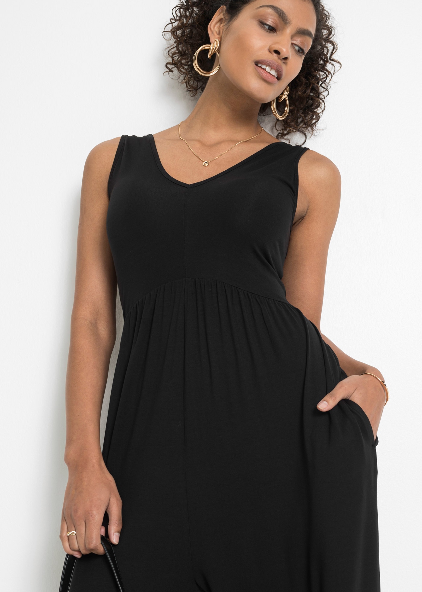 bonprix Jumpsuit bequeme Passform, ohne Ärmel, tiefer V-Ausschnitt