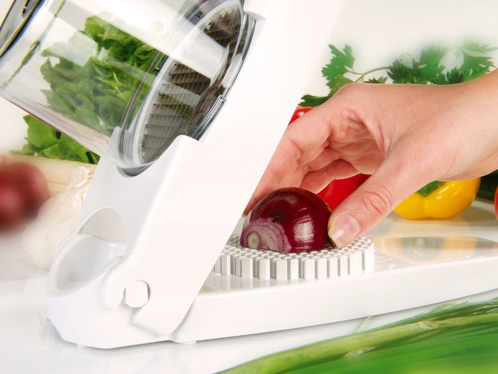 Genius Gemüse-Scheibenschneider »Nicer Dicer mit 14 Klingen inkl. Twist N Joy, Set 6tlg«, (Spar-Set, 6 tlg.), Super handlich und immer im Einsatz, inkl. 625 ml Behälter