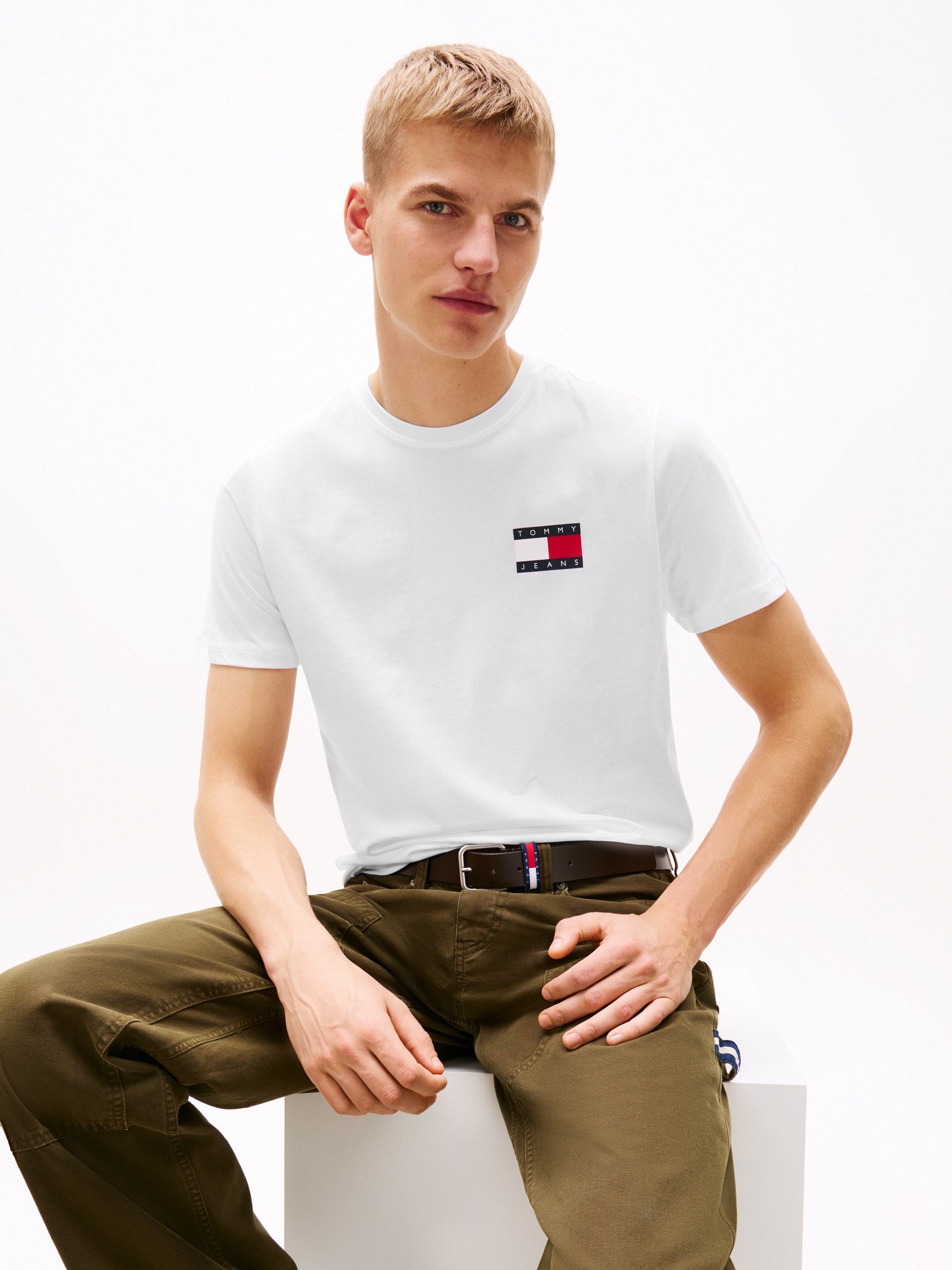 Tommy Jeans T-Shirt "TJM SLIM FIT ESSENTIAL FLAG" Mit Rundhalsausschnitt günstig online kaufen
