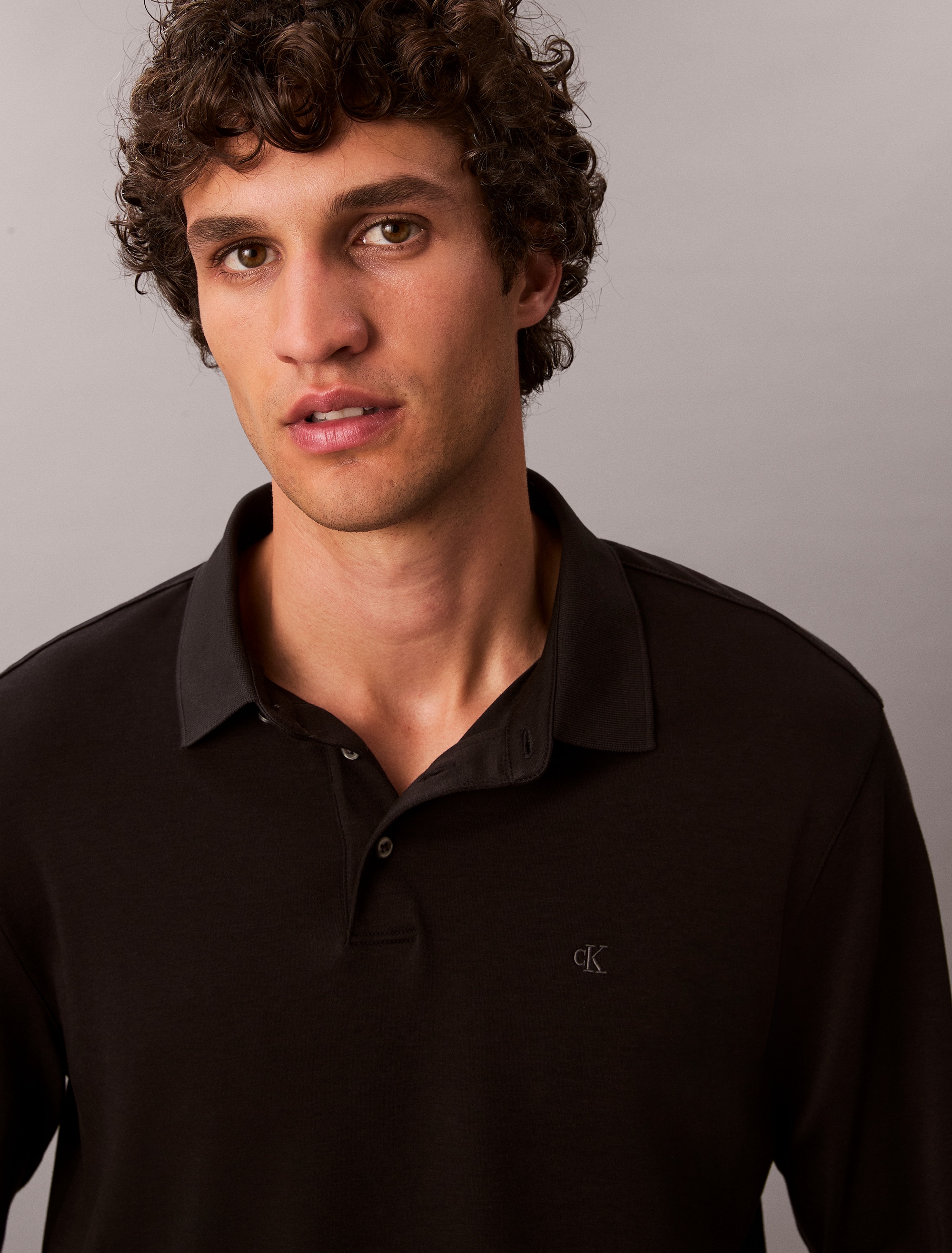 Calvin Klein Langarm-Poloshirt »LS SUPIMA COTTON SOLID POLO«, regular fit mit Rundhalsausschnitt