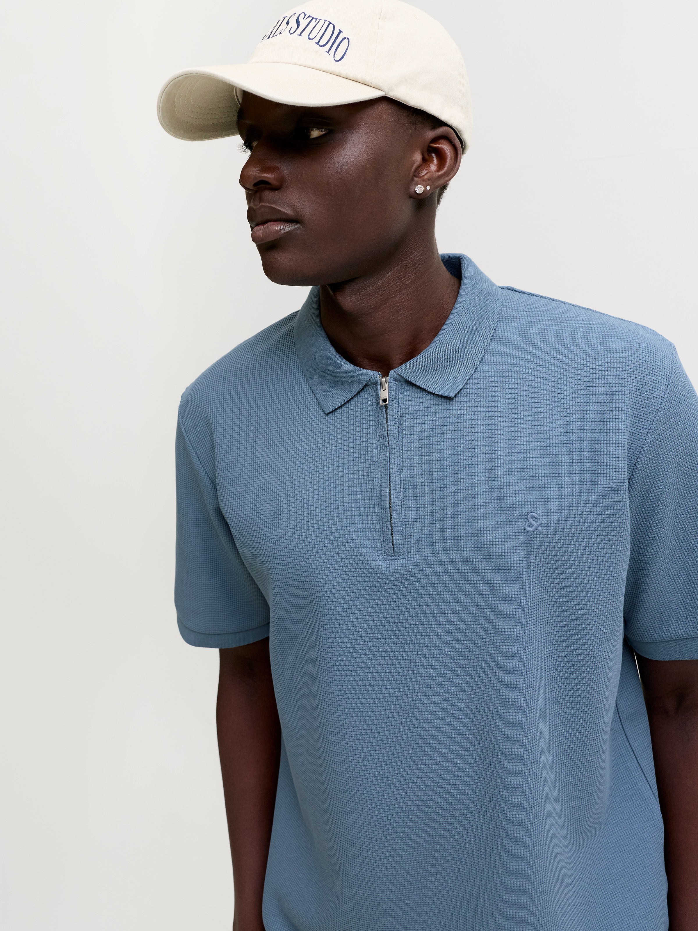 Thumbnail - Jack & Jones Poloshirt "JJEAUSTIN ZIP POLO SS NOOS" mit Polokragen