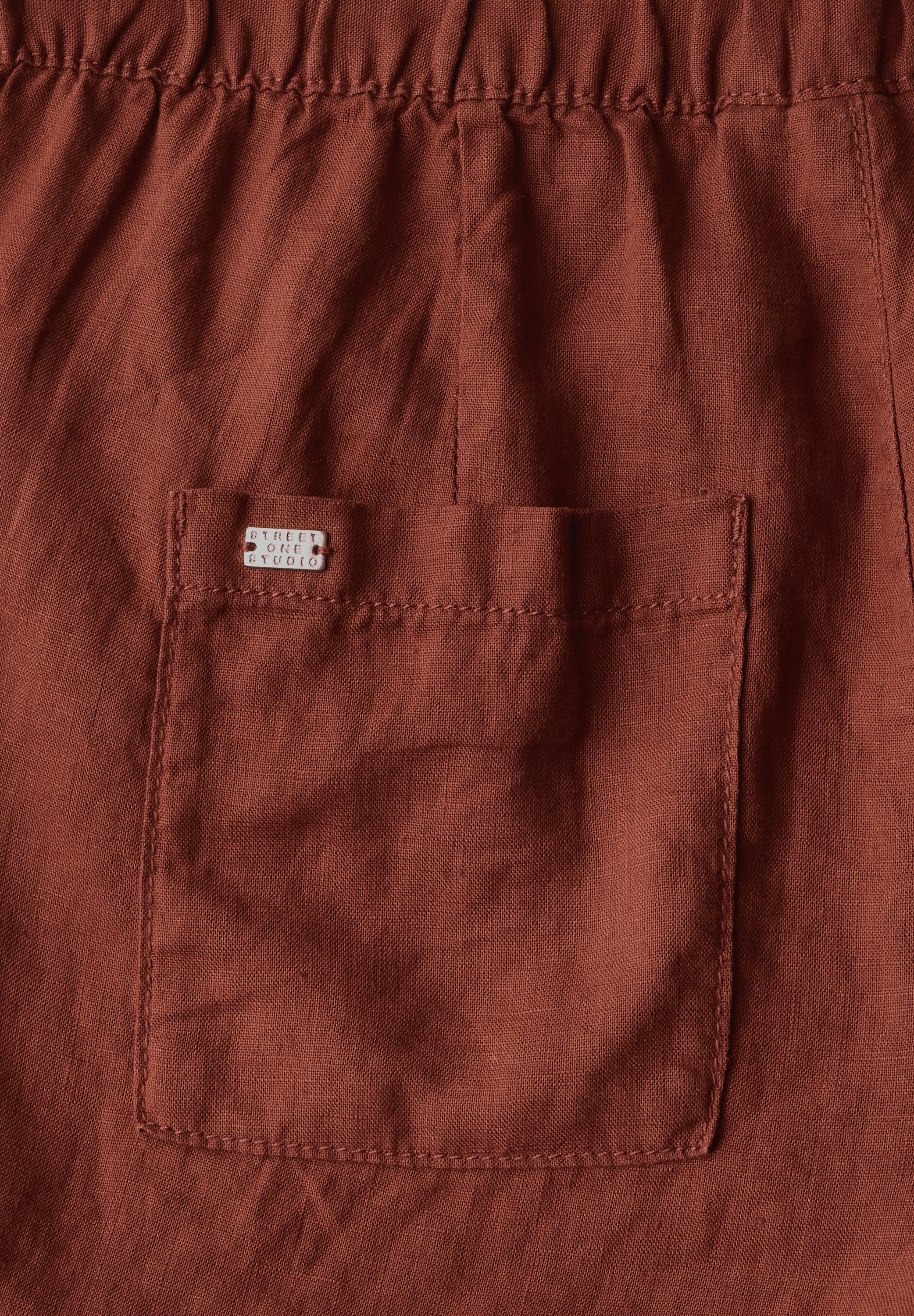 STREET ONE STUDIO Shorts, mit seitlichen Einschubtaschen