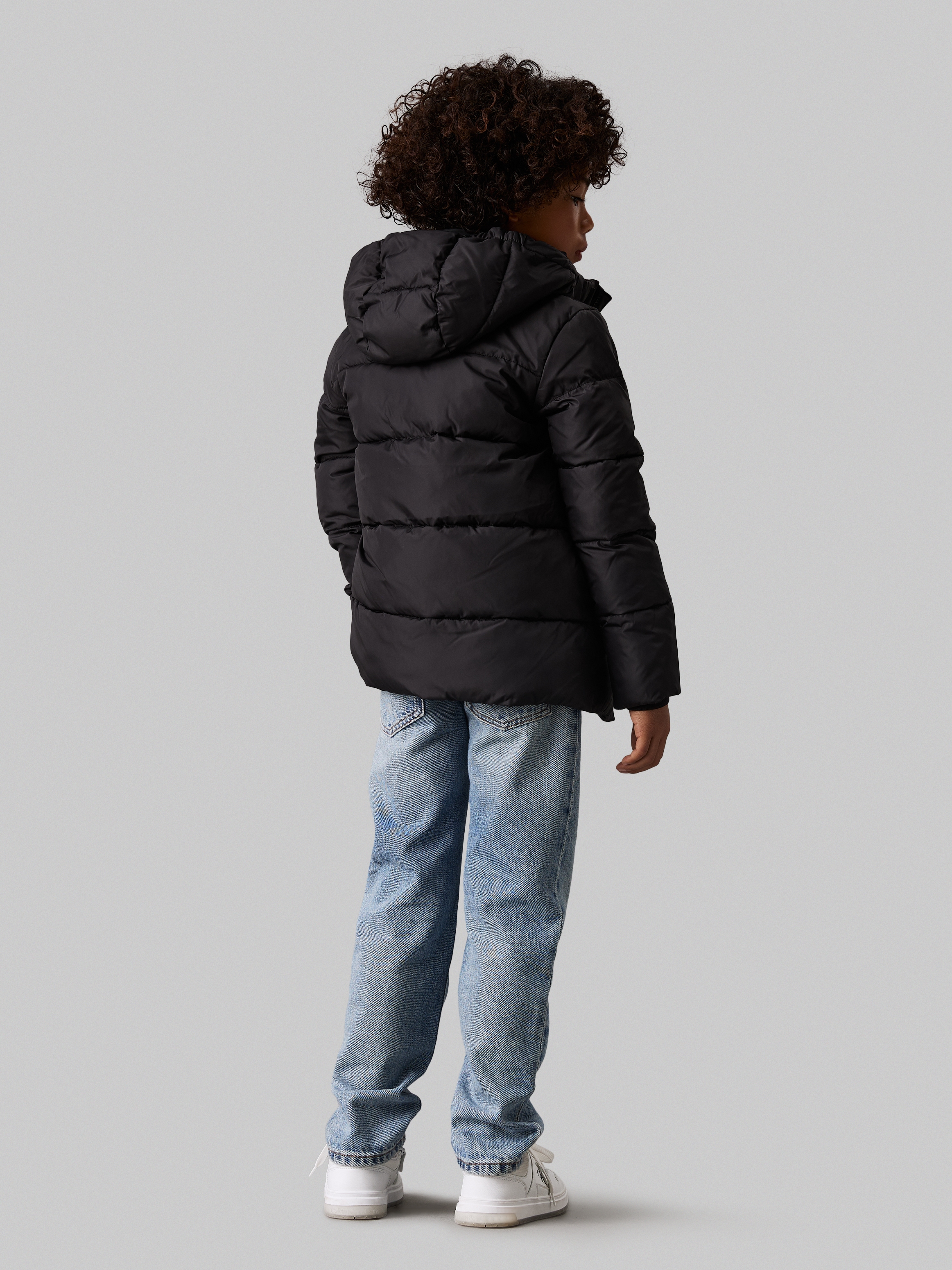 Calvin Klein Jeans Winterjacke »ESSENTIAL PUFFER JACKET«, mit Kapuze, für Kinder bis 16 Jahre und Calvin Klein Markenlabel