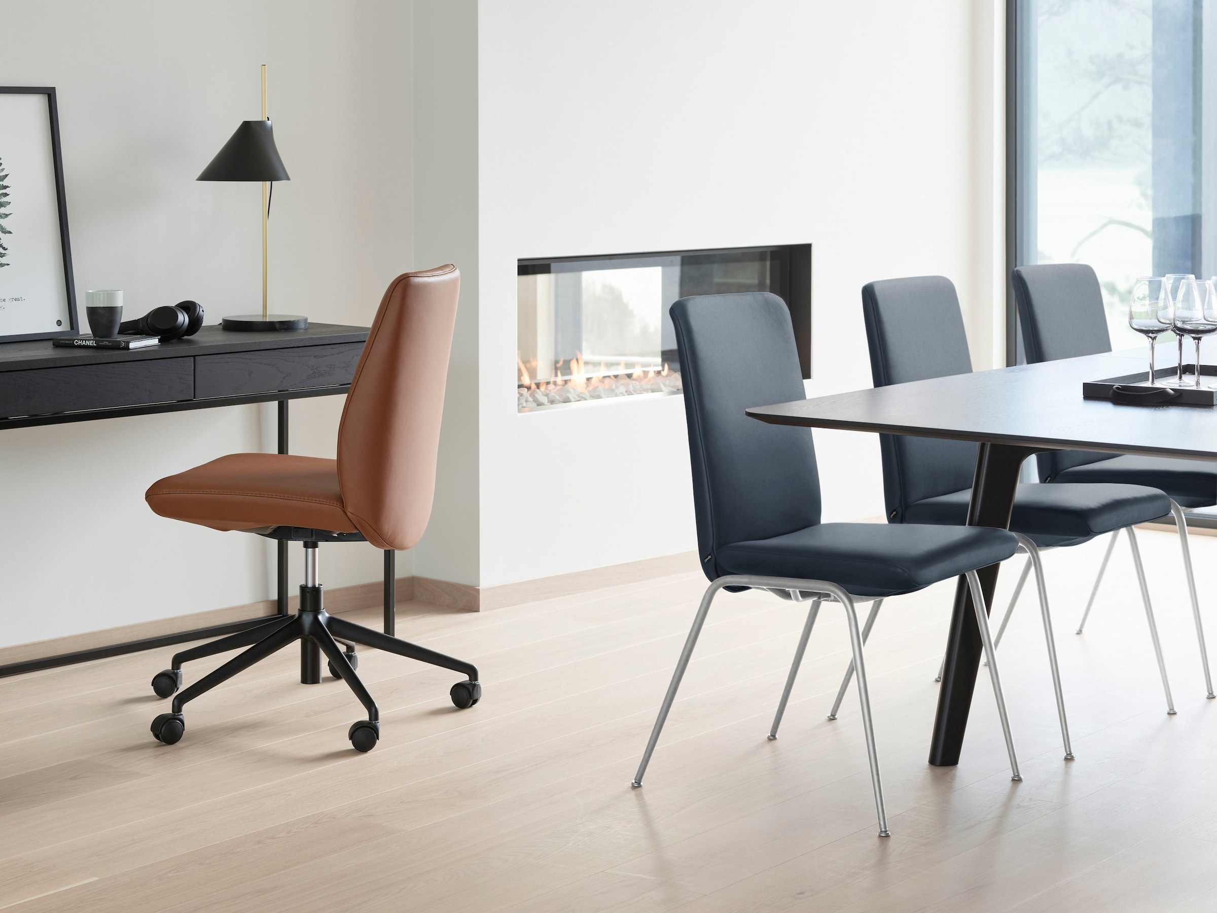 Stressless® Polsterstuhl »Laurel«, Microfaser DINAMICA, Low Back, Größe L, mit Beinen aus Stahl in Schwarz matt