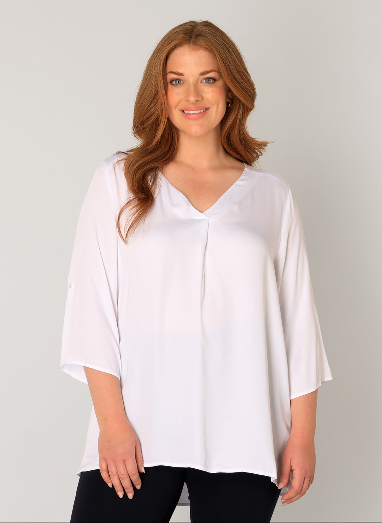Base Level Curvy Shirtbluse "Yanina", mit V-Ausschnitt günstig online kaufen