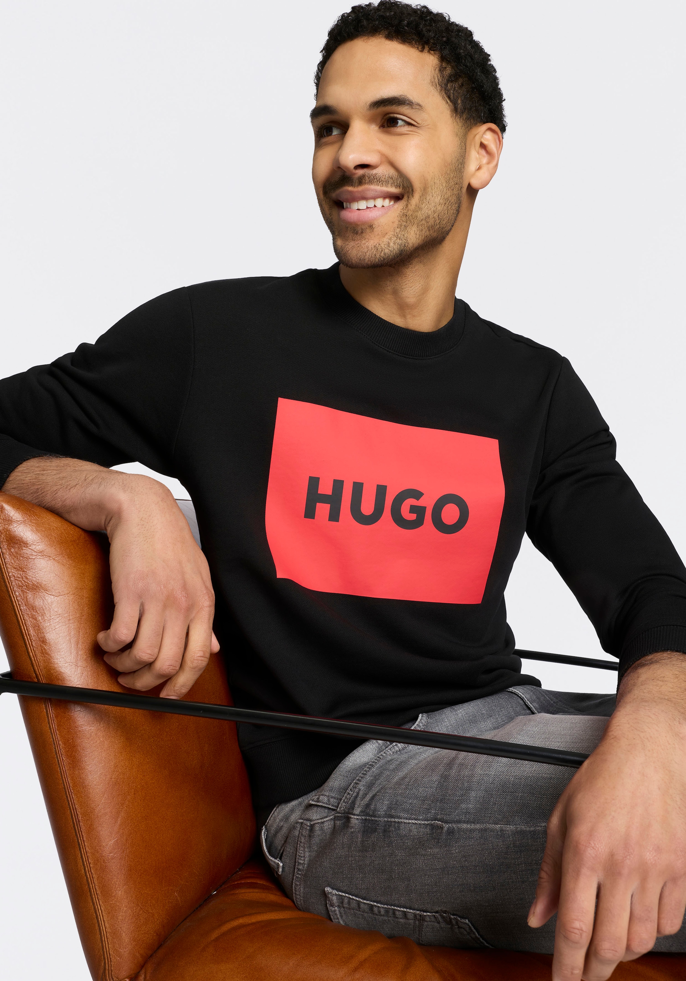 HUGO Sweatshirt »Duragol«, Rundhalsausschnitt, Regular Fit, großer Logo-Druck
