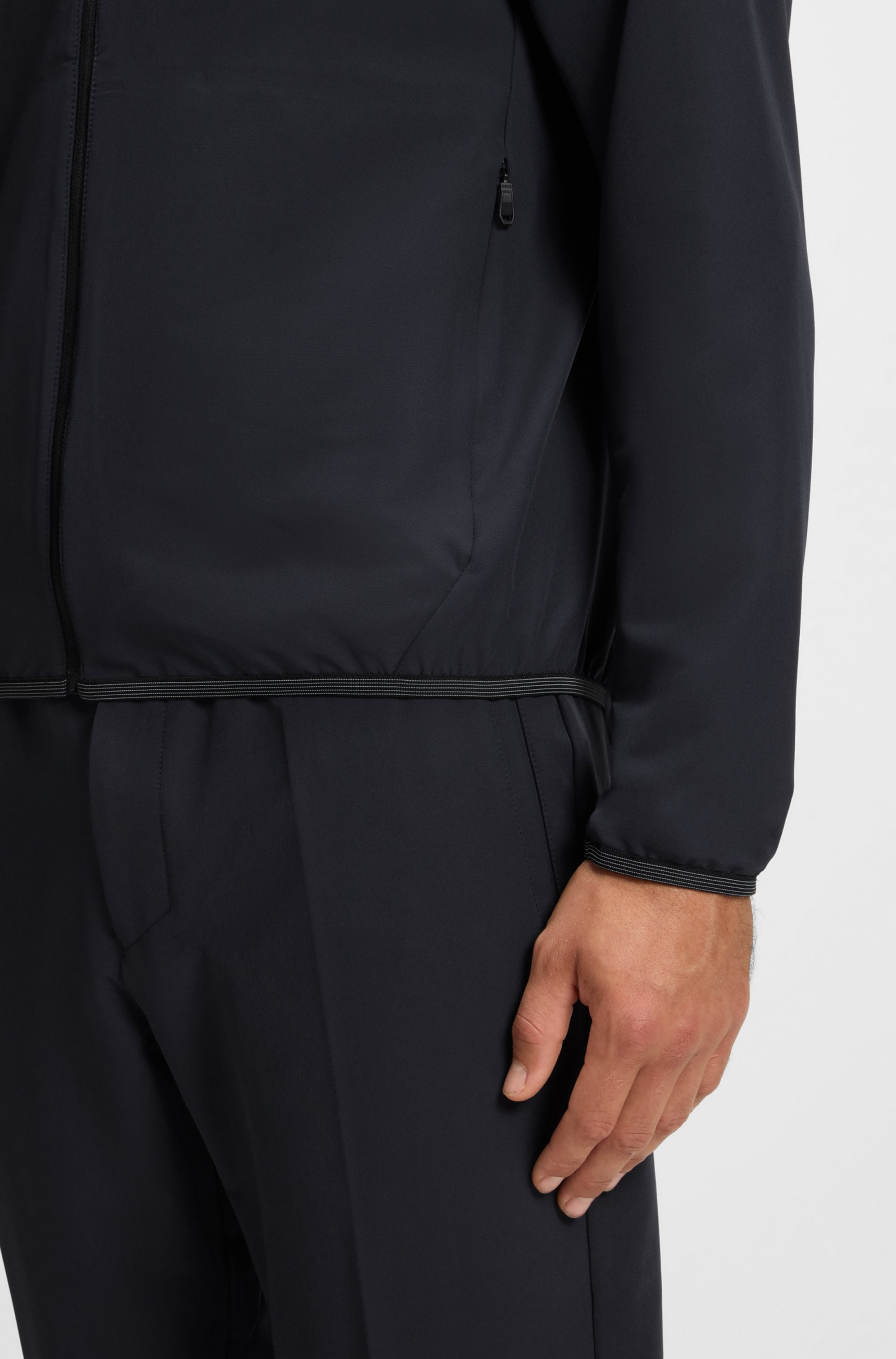 BOSS GREEN Funktionsjacke »L Commuter«, mit Kapuze, wasserabweisend Funktionsjacke mit gummiertem Label 4 Wege Stretch
