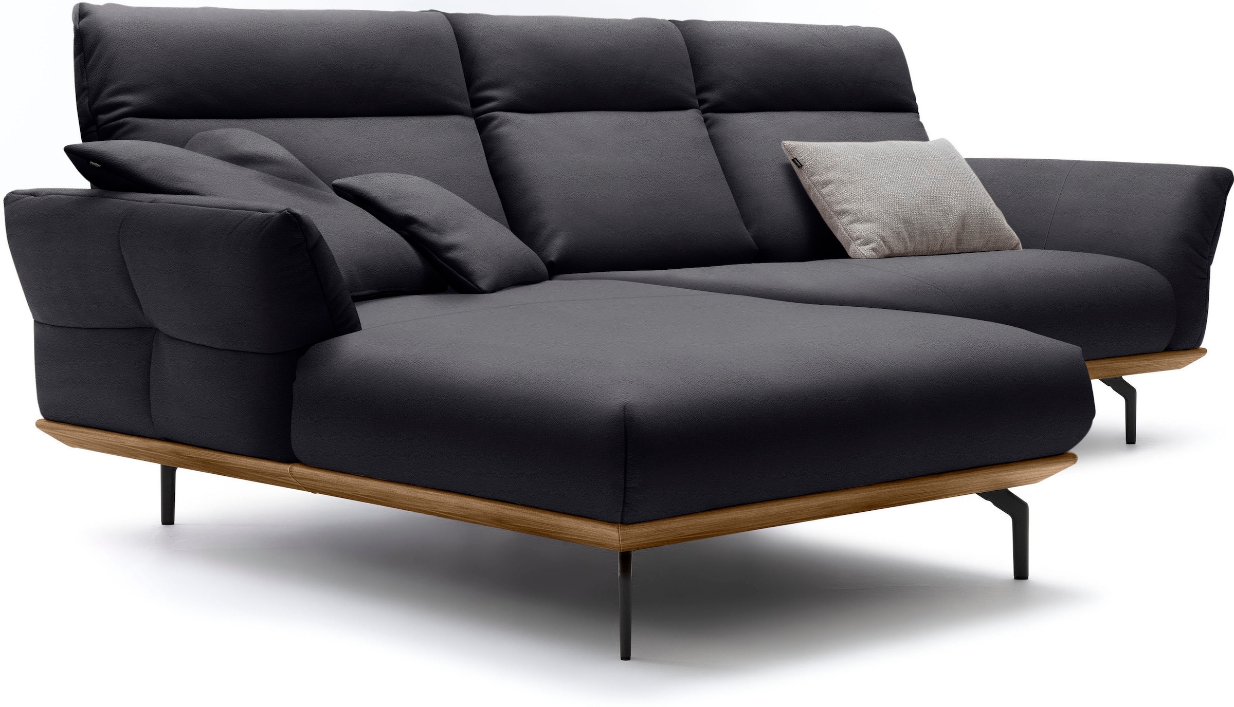 Creation BY ROLF BENZ Ecksofa »hs.460«, Sockel in Nussbaum, Winkelfüße in Umbragrau, Breite 298 cm