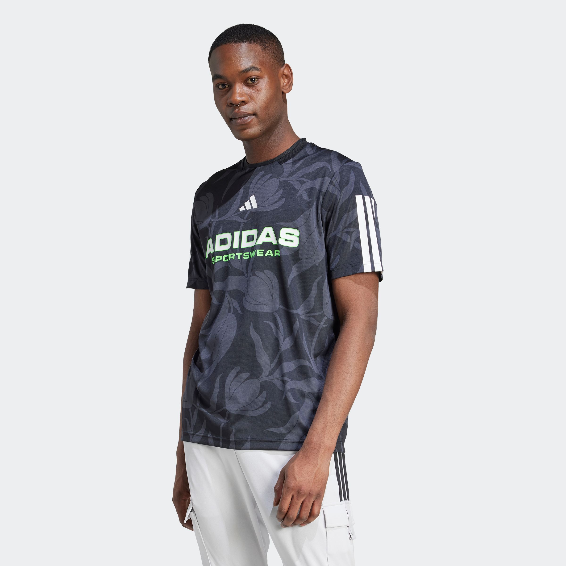 adidas Sportswear T-Shirt "COMMON GOAL" sportlicher Stil, mit Rundhalsausschnitt, Allover-Print