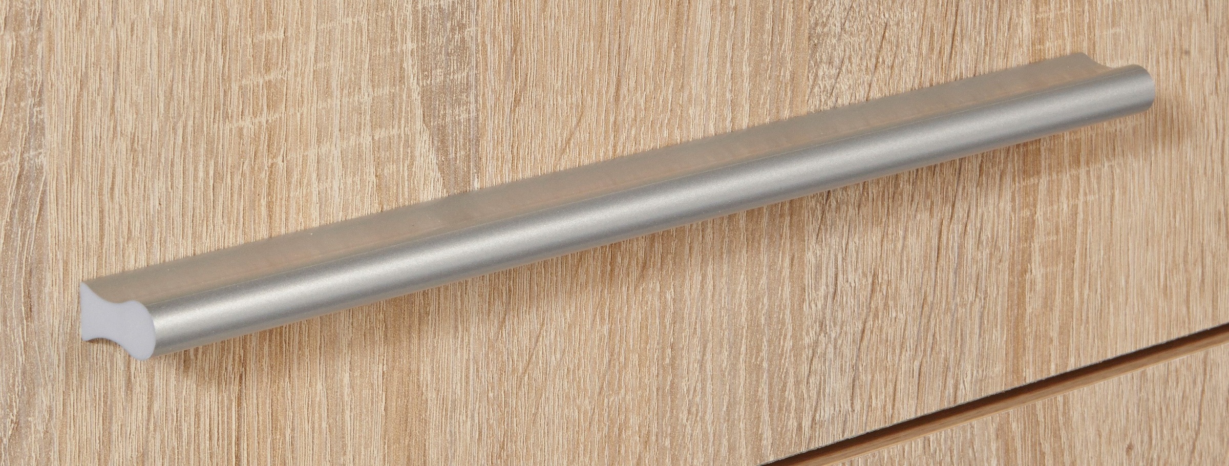 priess Kleiderschrank, 1-bis 5-türig, mit silberfarbigen Applikationen