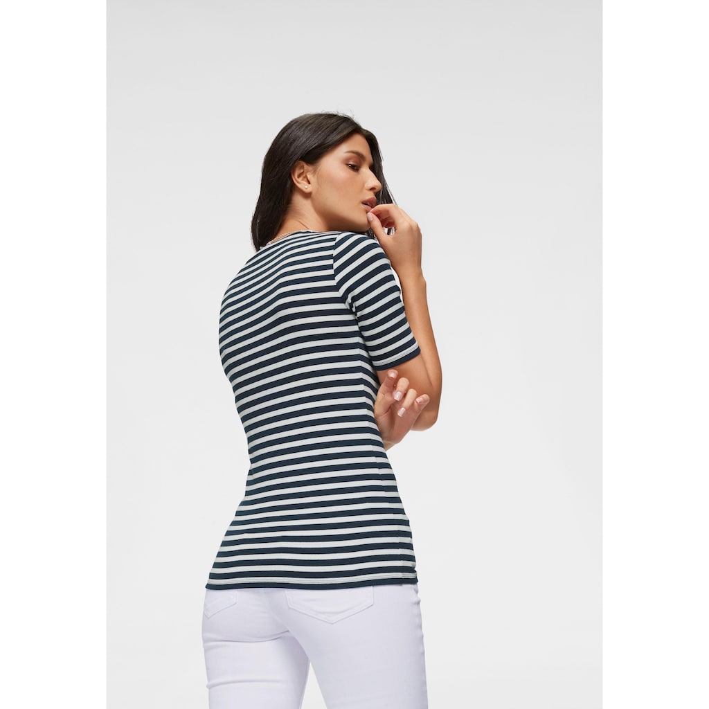 Gant T-Shirt »STRIPED 1X1 RIB LSS T-SHIRT«, (1 tlg.), mit charmantem Streifendesign