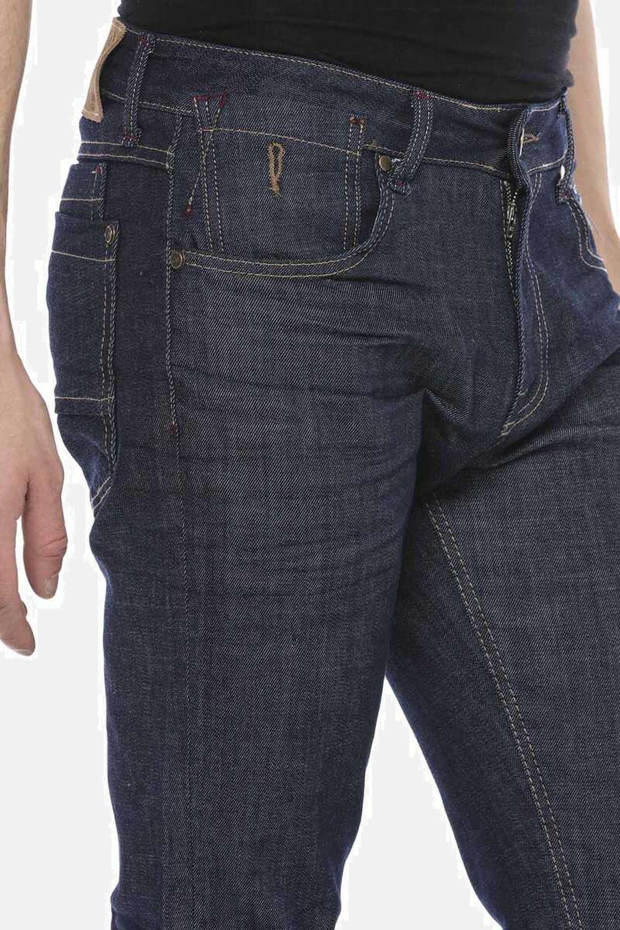 Cipo & Baxx Slim-fit-Jeans »Jeans«, mit Zier-Knopföse, CD538