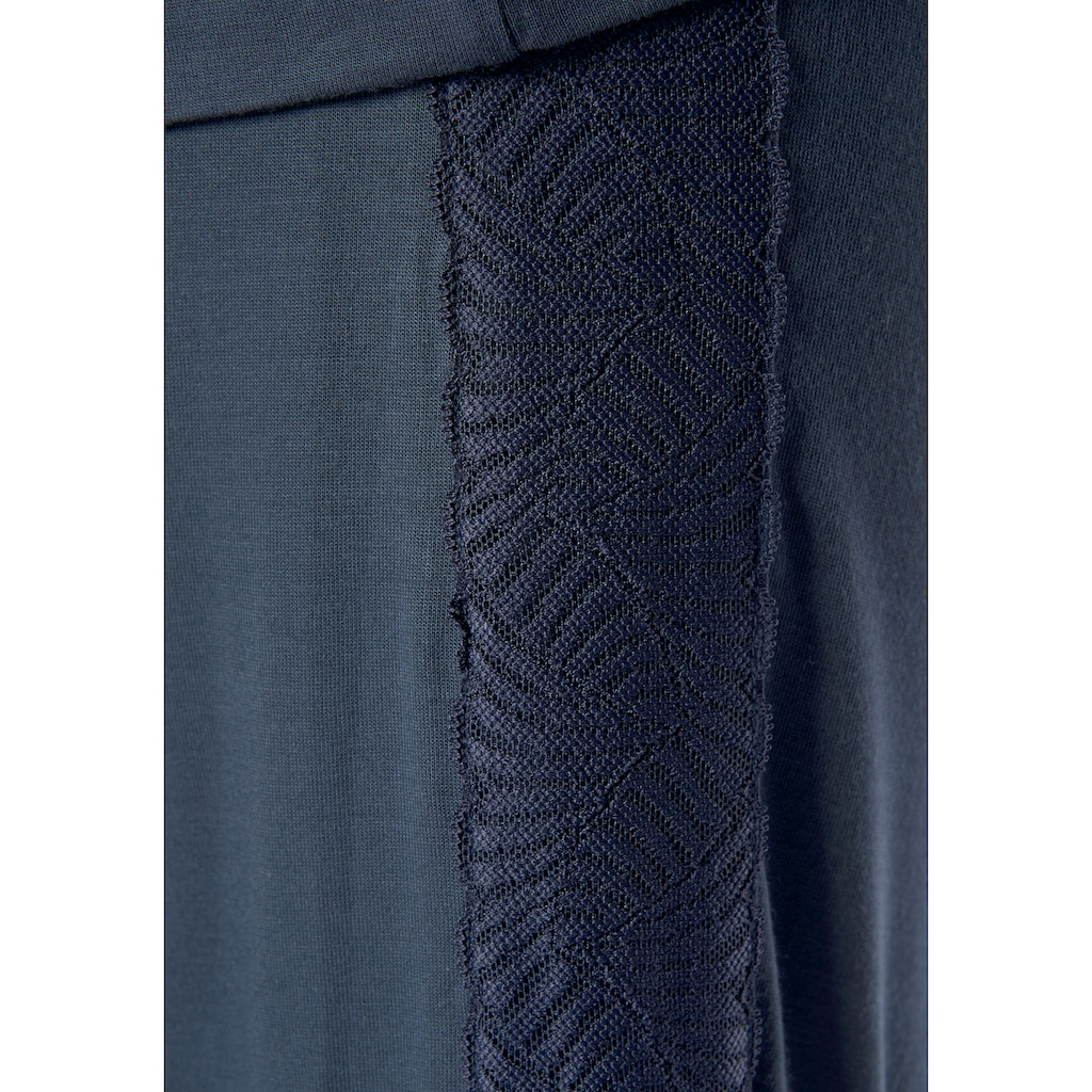 LASCANA Pyjama (2 tlg. 1 Stück) mit aufgesetzten Spitzen-Details