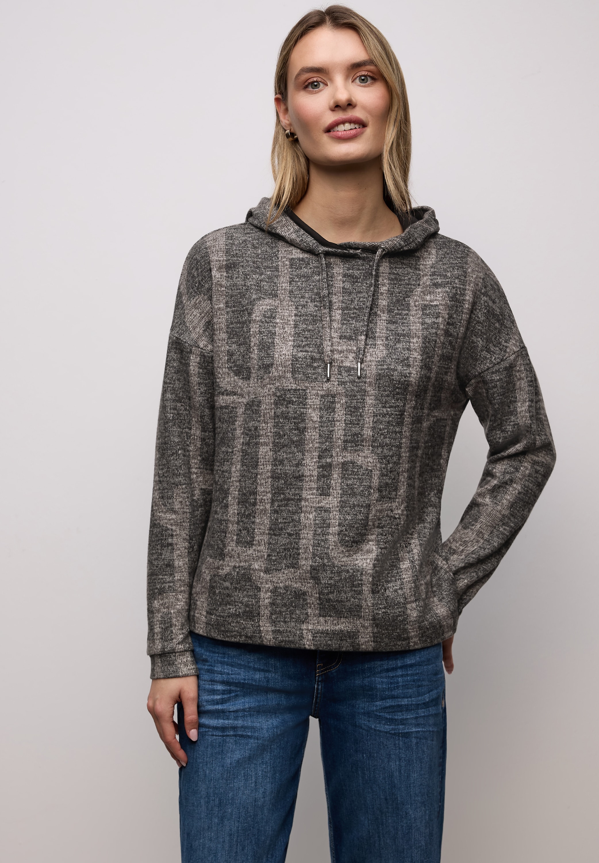 STREET ONE im Hoodie-Style