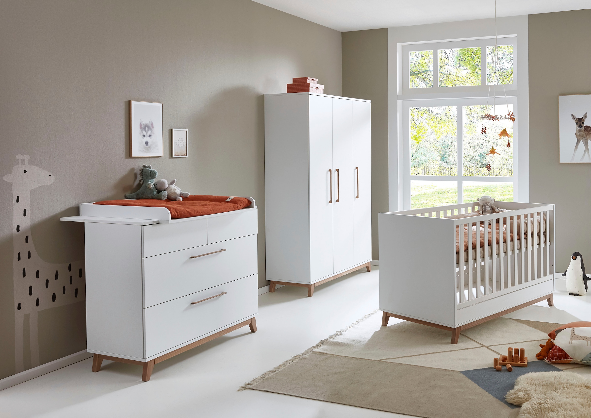 arthur berndt Babymöbel-Set »Babyzimmer Set »Lina« 3-teilig«, (Spar-Set, 3 tlg., Das Set besteht aus Kleiderschrank, Kinderbett und Wickelkommode)