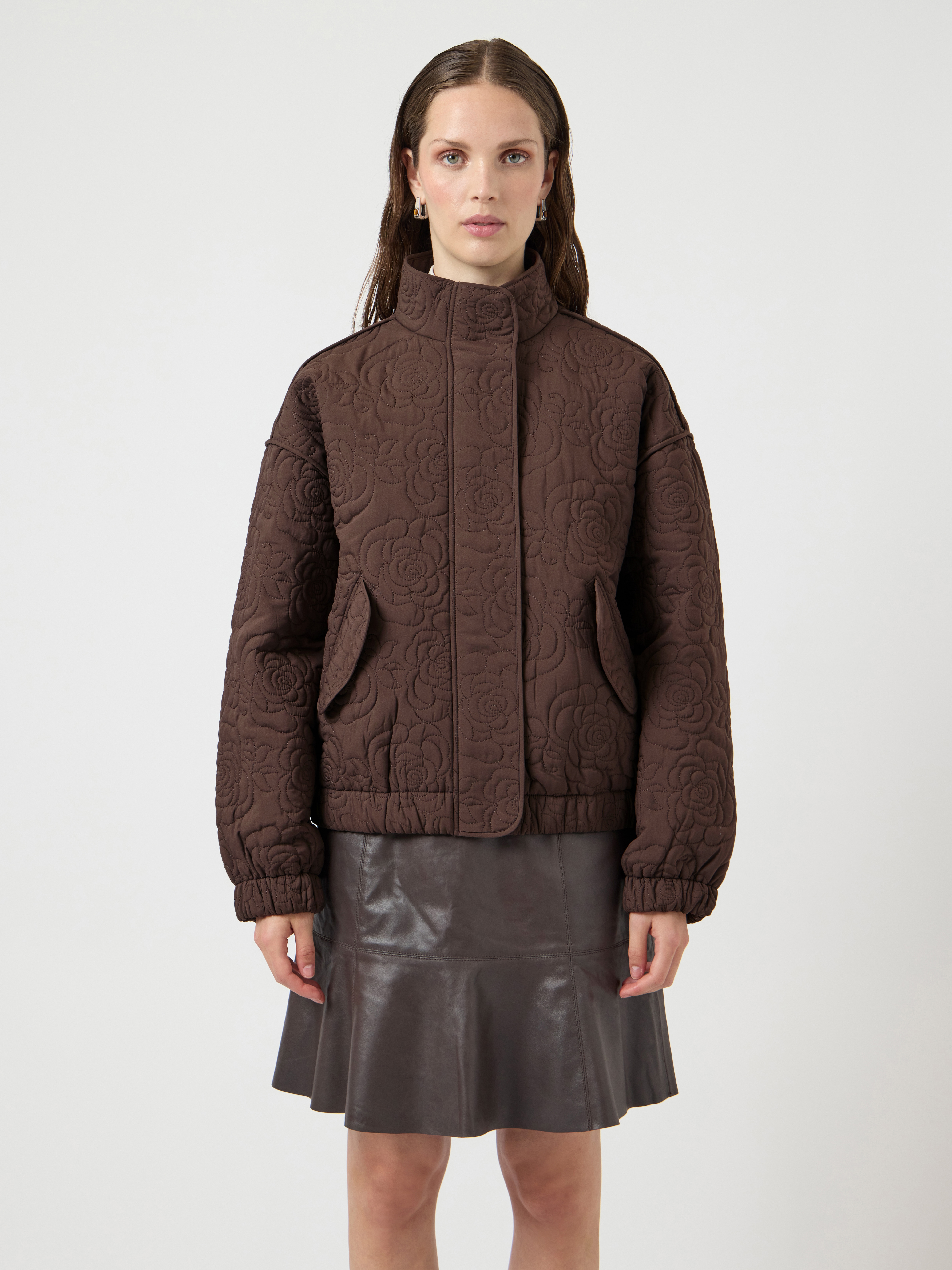 Y.A.S Blouson "YASFIPURA LS QUILTED JACKET S. NOOS" ohne Kapuze Kunstfaser, elastische Bündchen
