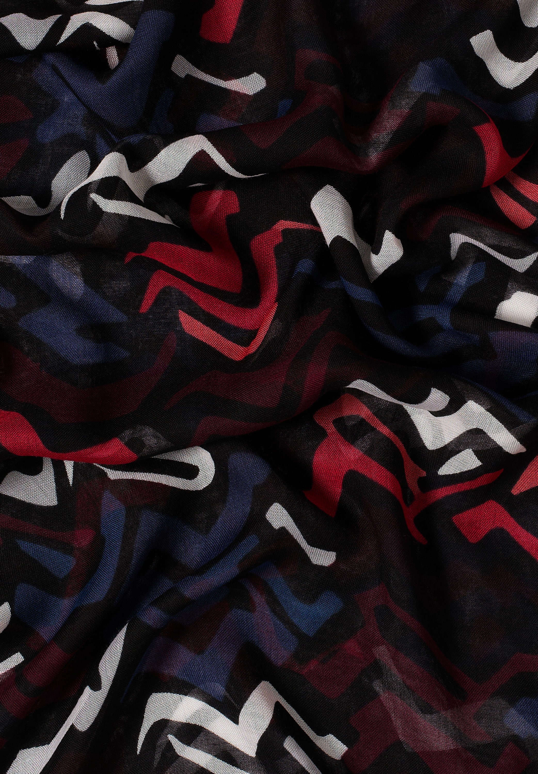 Cecil Loop mit grafischem Muster