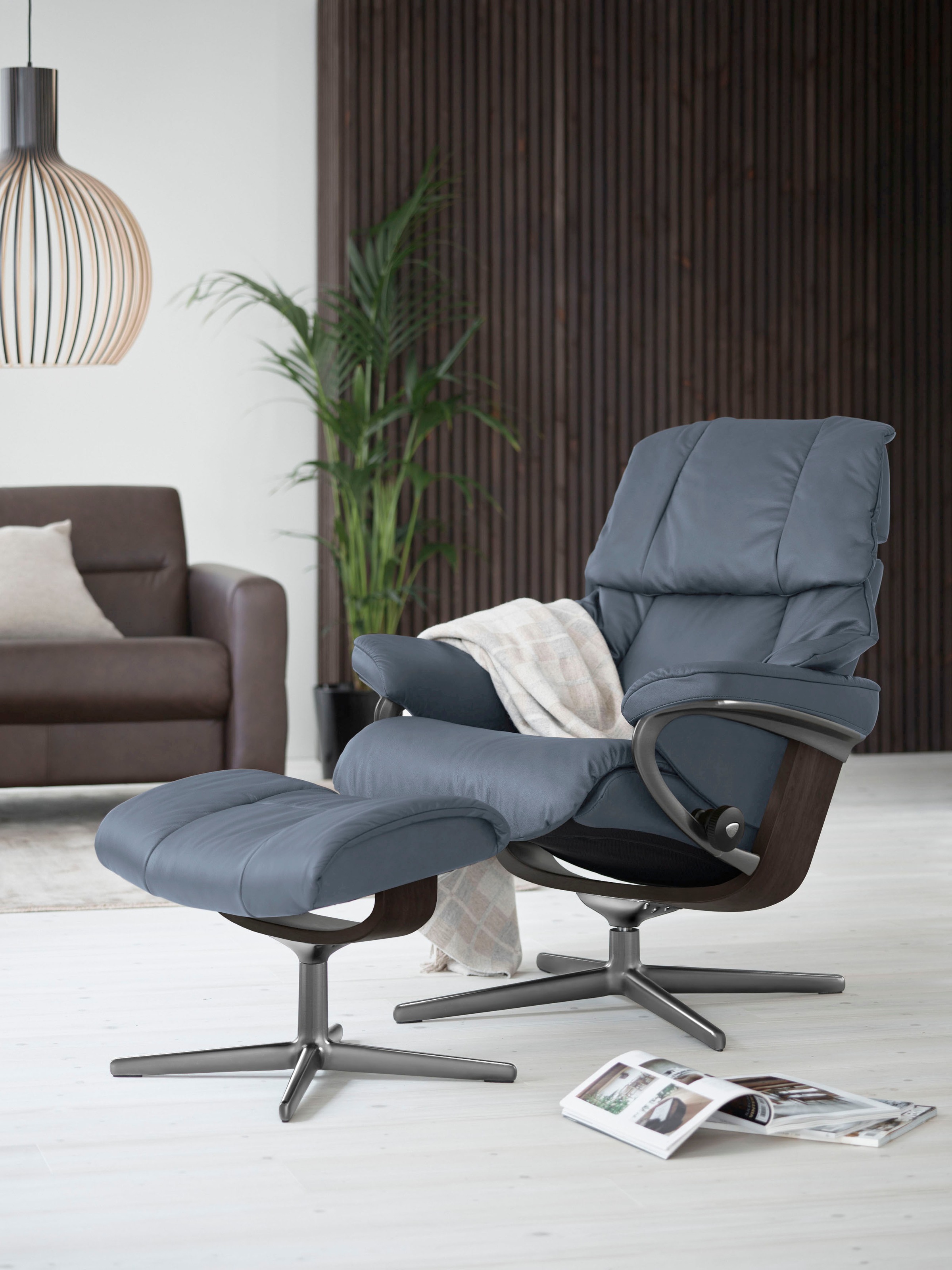 Stressless® Relaxsessel »Reno«, (Set, Relaxsessel mit Hocker), mit Hocker, mit Cross Base, Größe S, M & L, Holzakzent Wenge