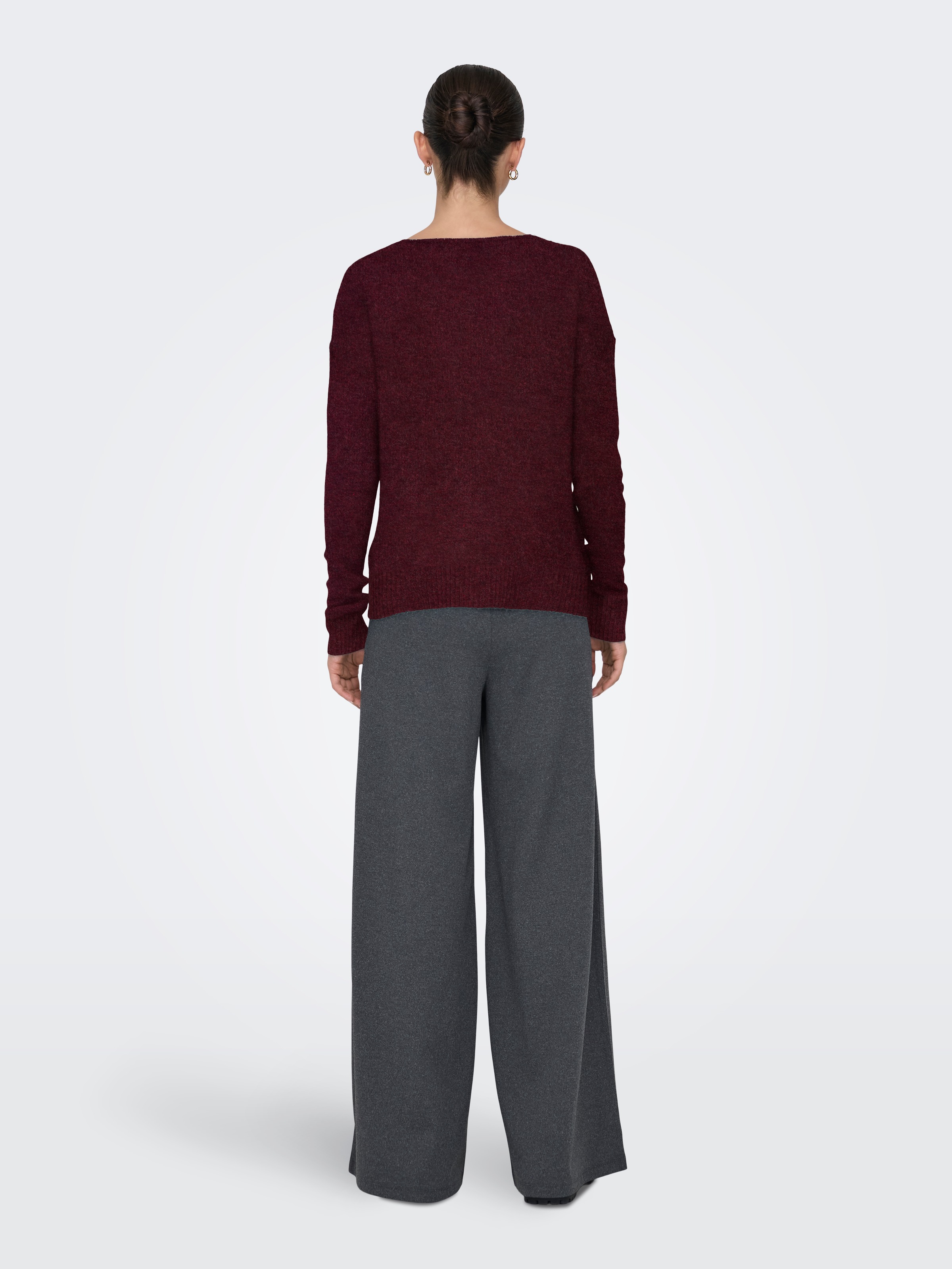 JDY V-Ausschnitt-Pullover »JDYELANORA L/S V-NECK PULLO. KNT NOOS«, mit leicht überschnittenen Schultern
