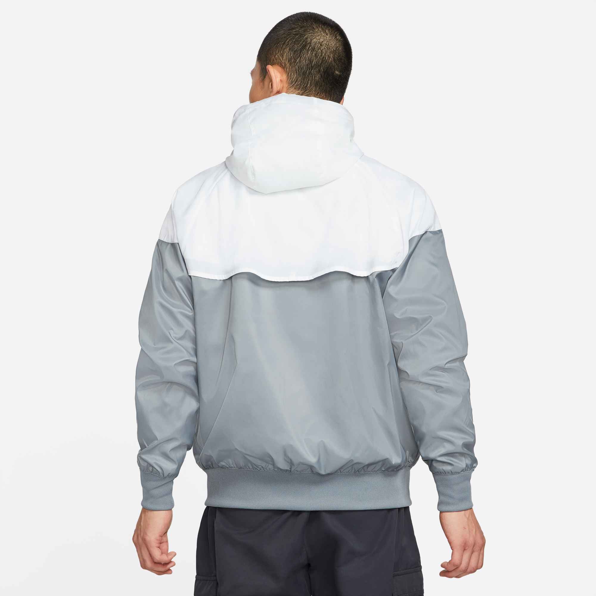 Nike Sportswear Windbreaker »M NK WVN LND WR HD JKT« mit Mesh-Futter, leichtes Material, normaler Schnitt
