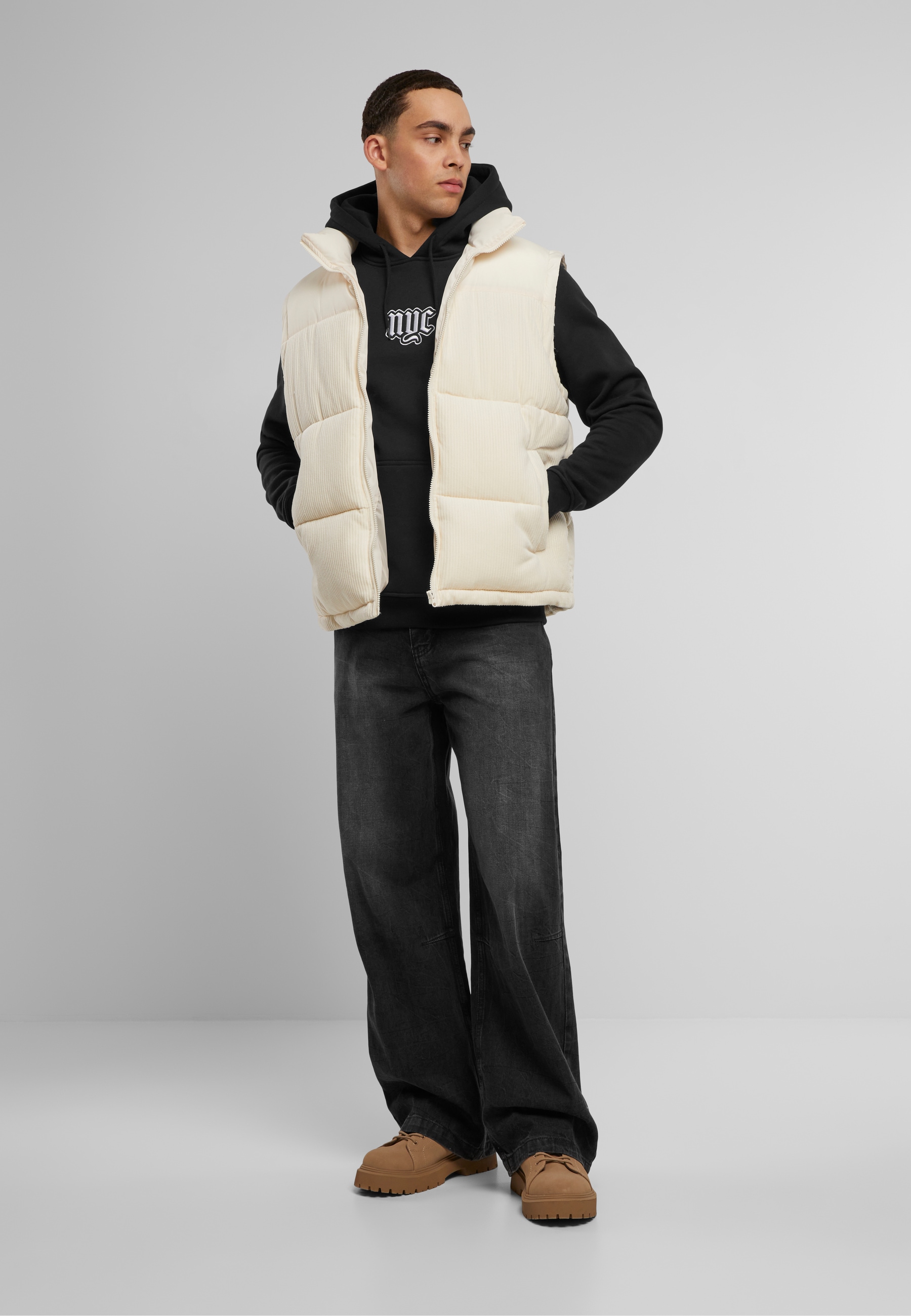 MisterTee Kapuzensweatshirt »MisterTee NYC Old English Wording Patch Hoody«, (1 tlg.)