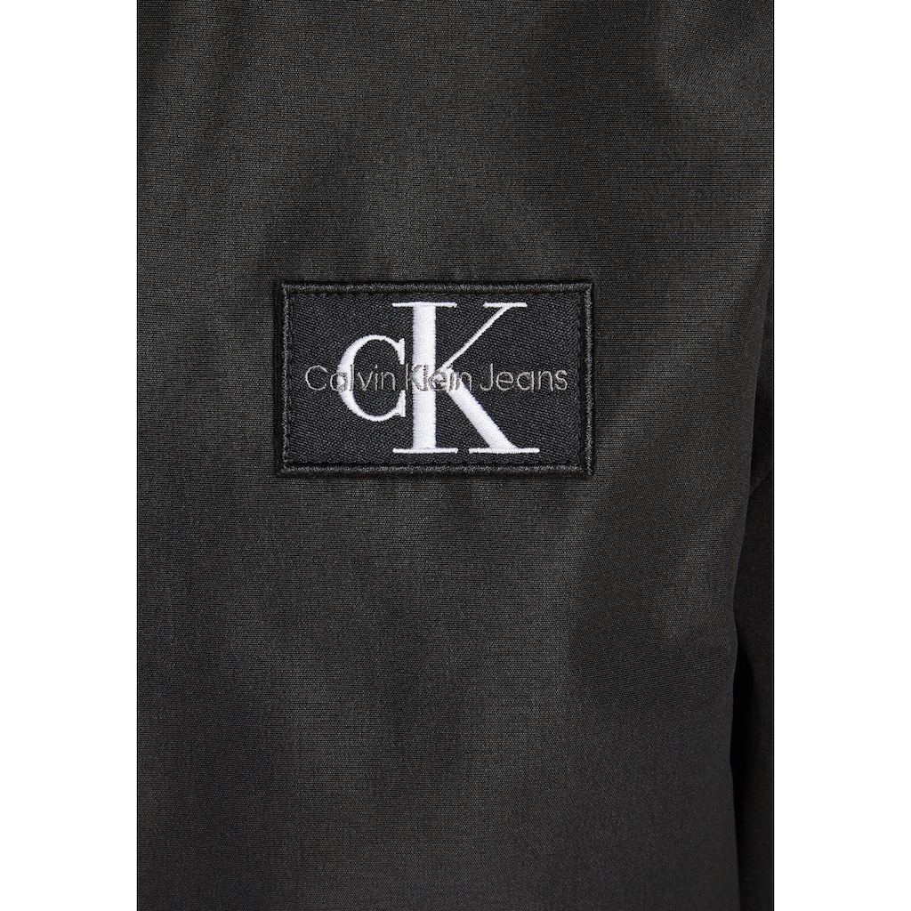 Calvin Klein Jeans Blouson, mit Calvin Klein Logo-Badge auf der Brust