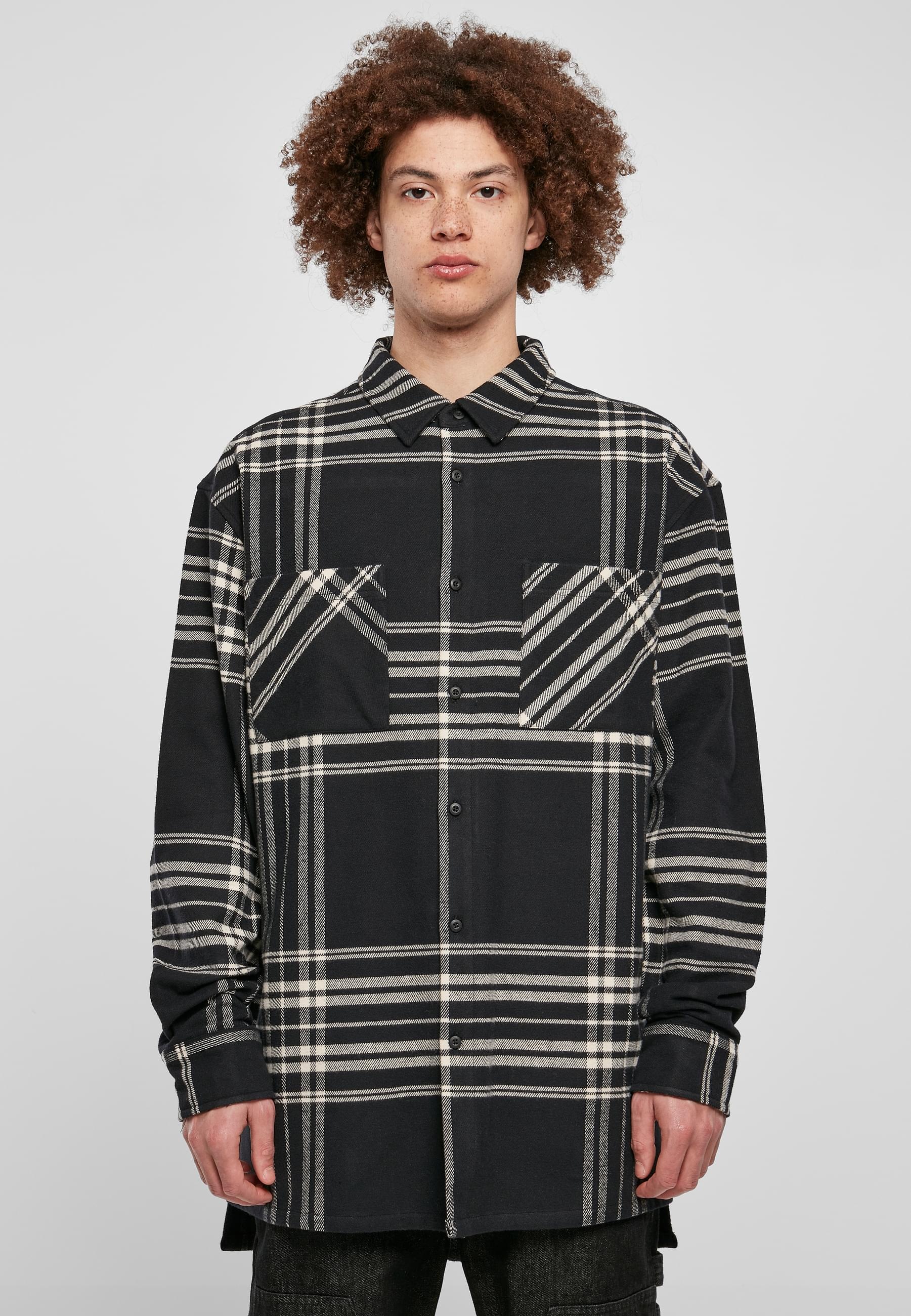 URBAN CLASSICS Langarmhemd »Urban Classics Herren Long Oversized Checked Summit Shirt«, (1 tlg.)