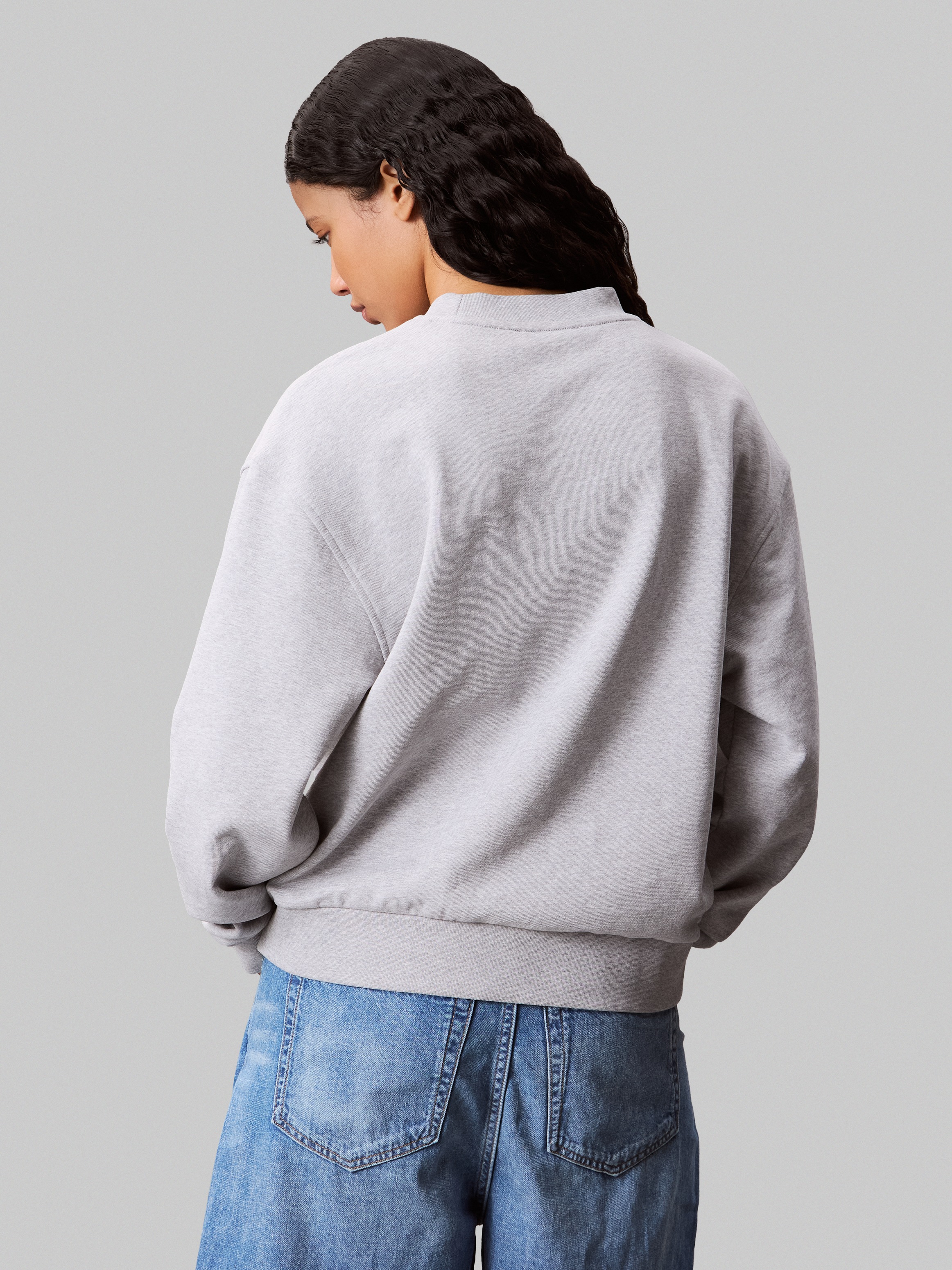 Calvin Klein Jeans Sweatshirt "A- LS BADGE LOGO TERRY CREW NK", Mit Rundhal günstig online kaufen